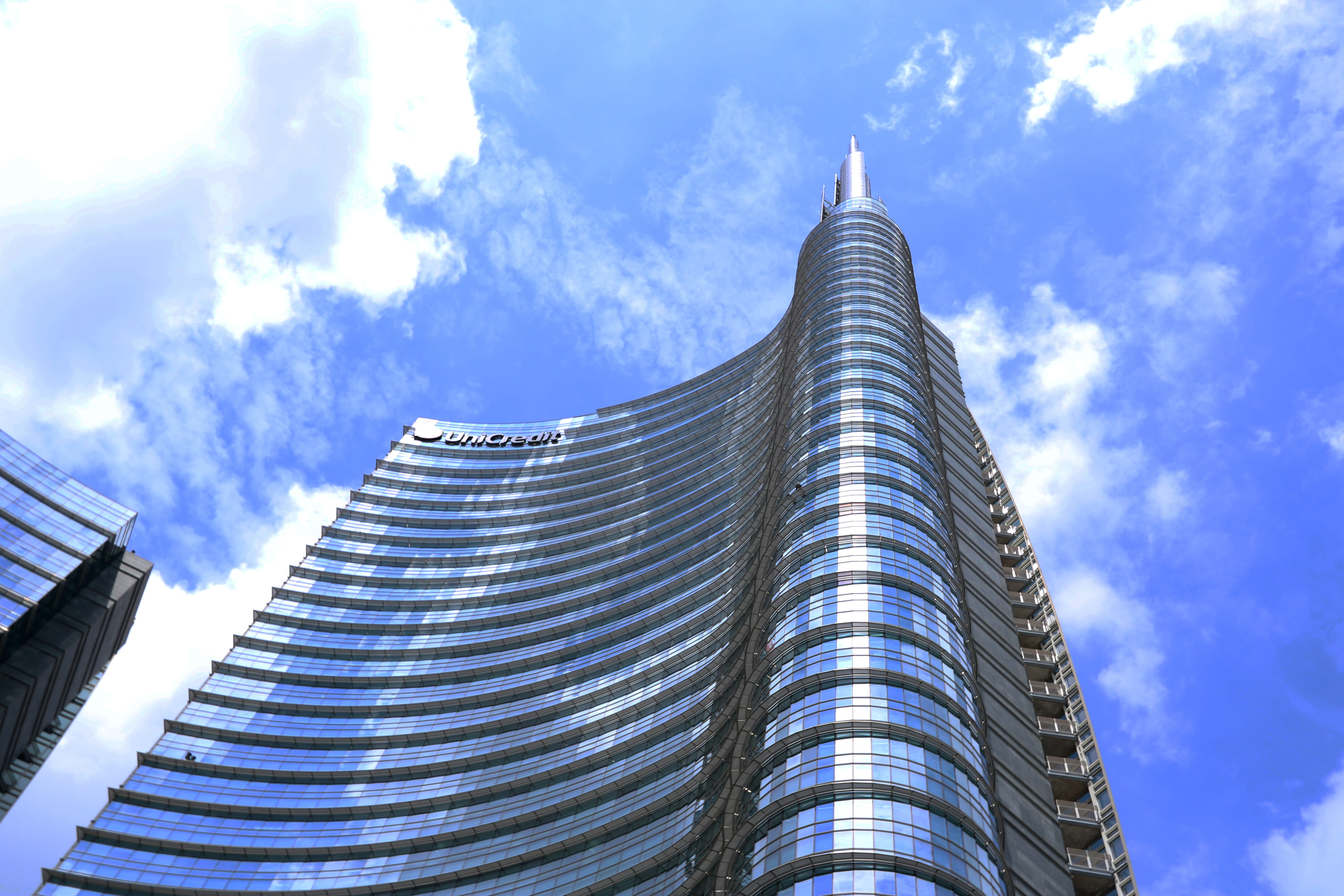 5K, architecture, world, spire, city, modern, building, urban, cloud - sky, sky, no people, district, downtown, built structure, townscape, building exterior, HD Wallpaper