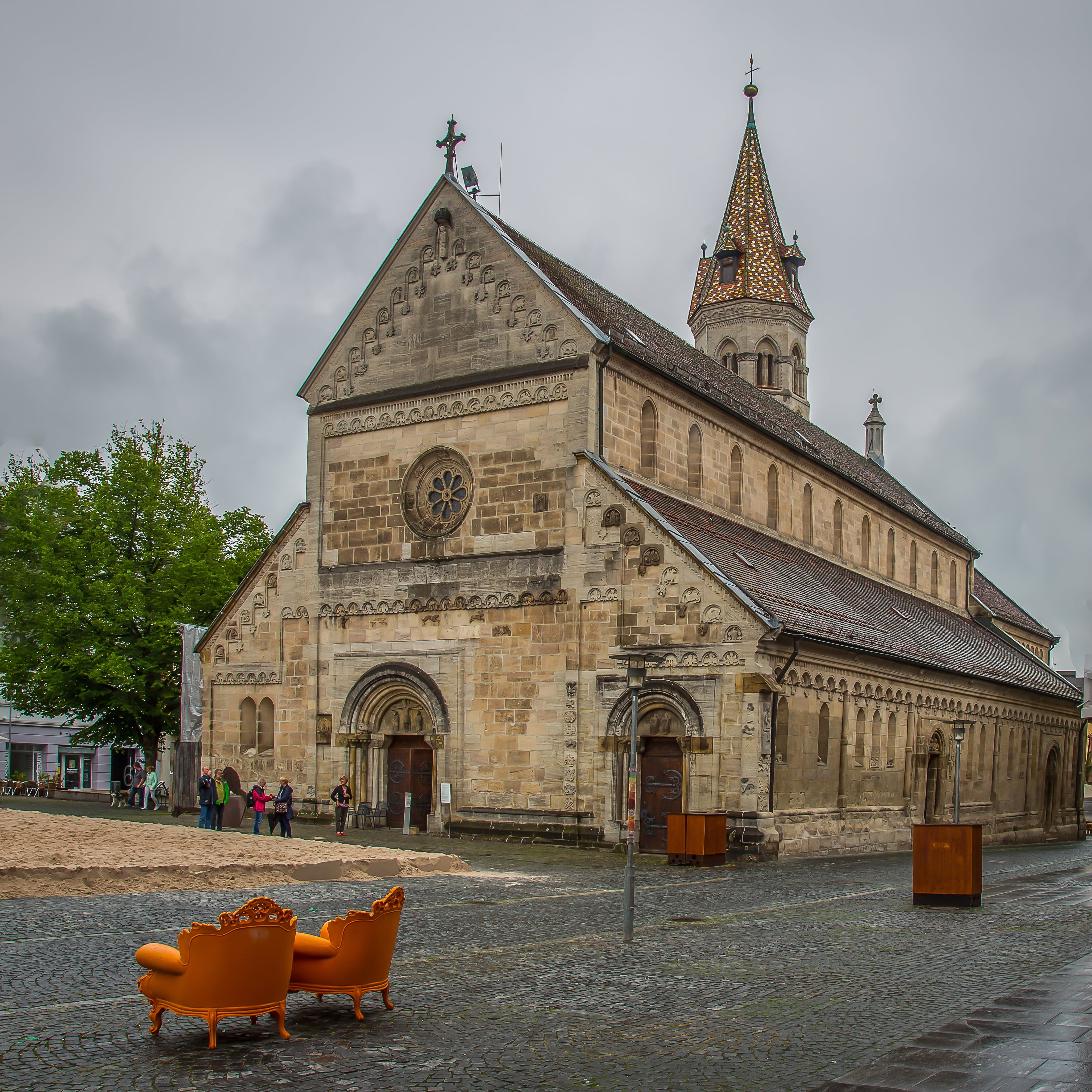 place of worship, building exterior, facade, house of hohenstaufen, swabian gmünd, christianity, spire, 2K, rhaeto romanic, romanesque church, sky, day, Phone HD Wallpaper
