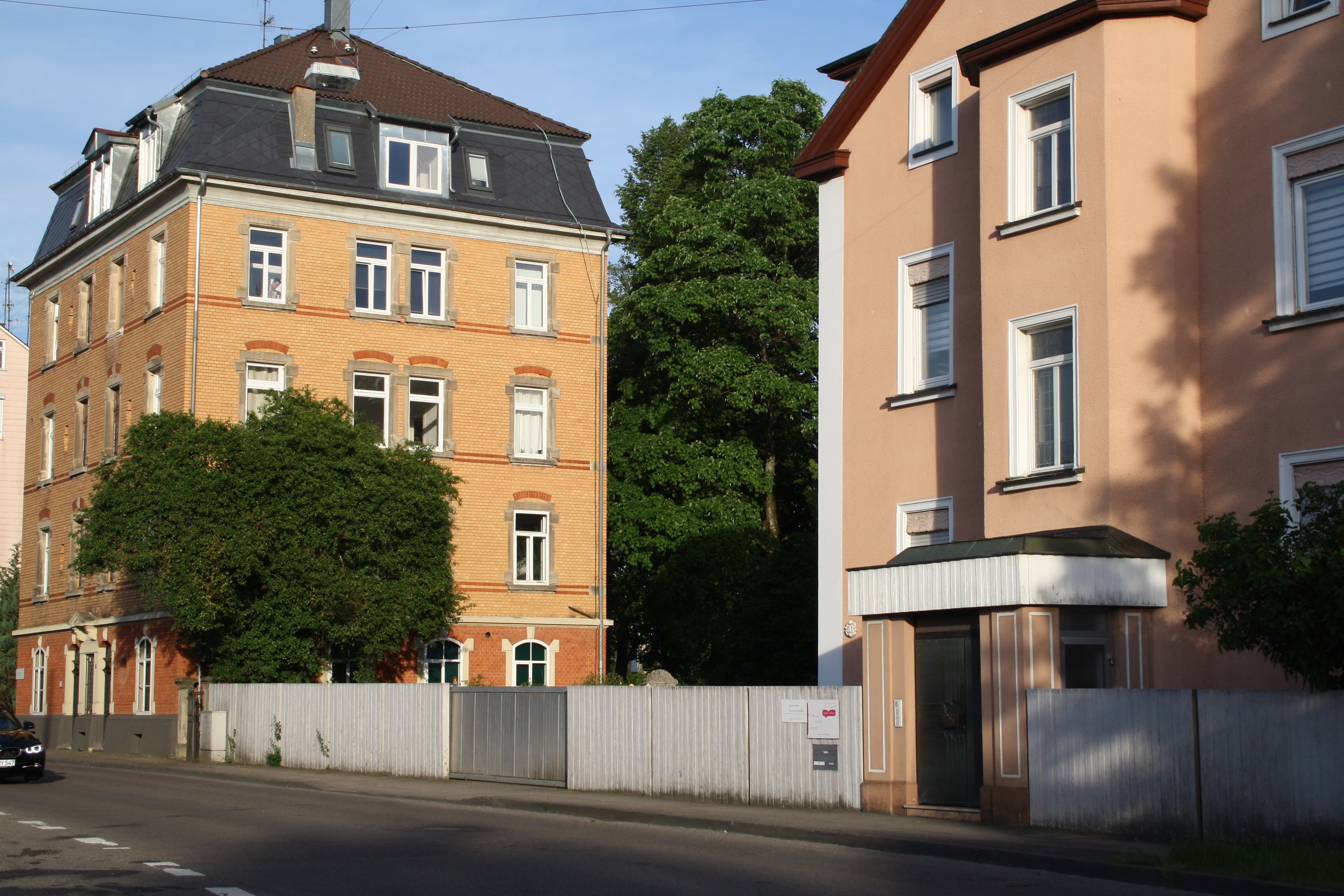 4K, housing development, architecture, city, outdoors, apartment, home ownership, residential district, swabian gmünd, homes, sunlight, day, nature, sky, HD Wallpaper