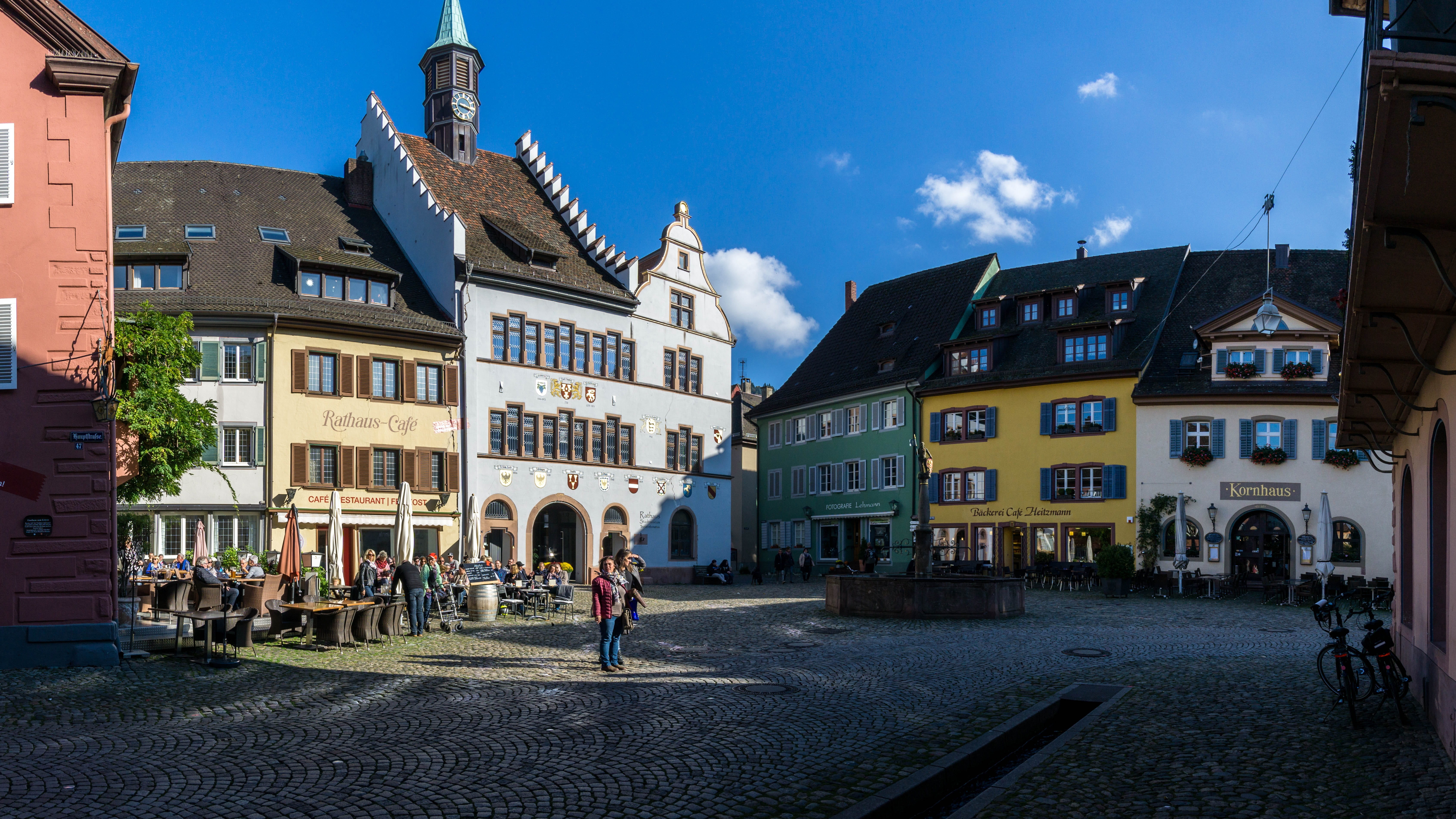 crowd, women, baden württemberg, staufen, group of people, nature, outdoors, people, freiburg, bad krozingen, travel destinations, building, architecture, HD Wallpaper