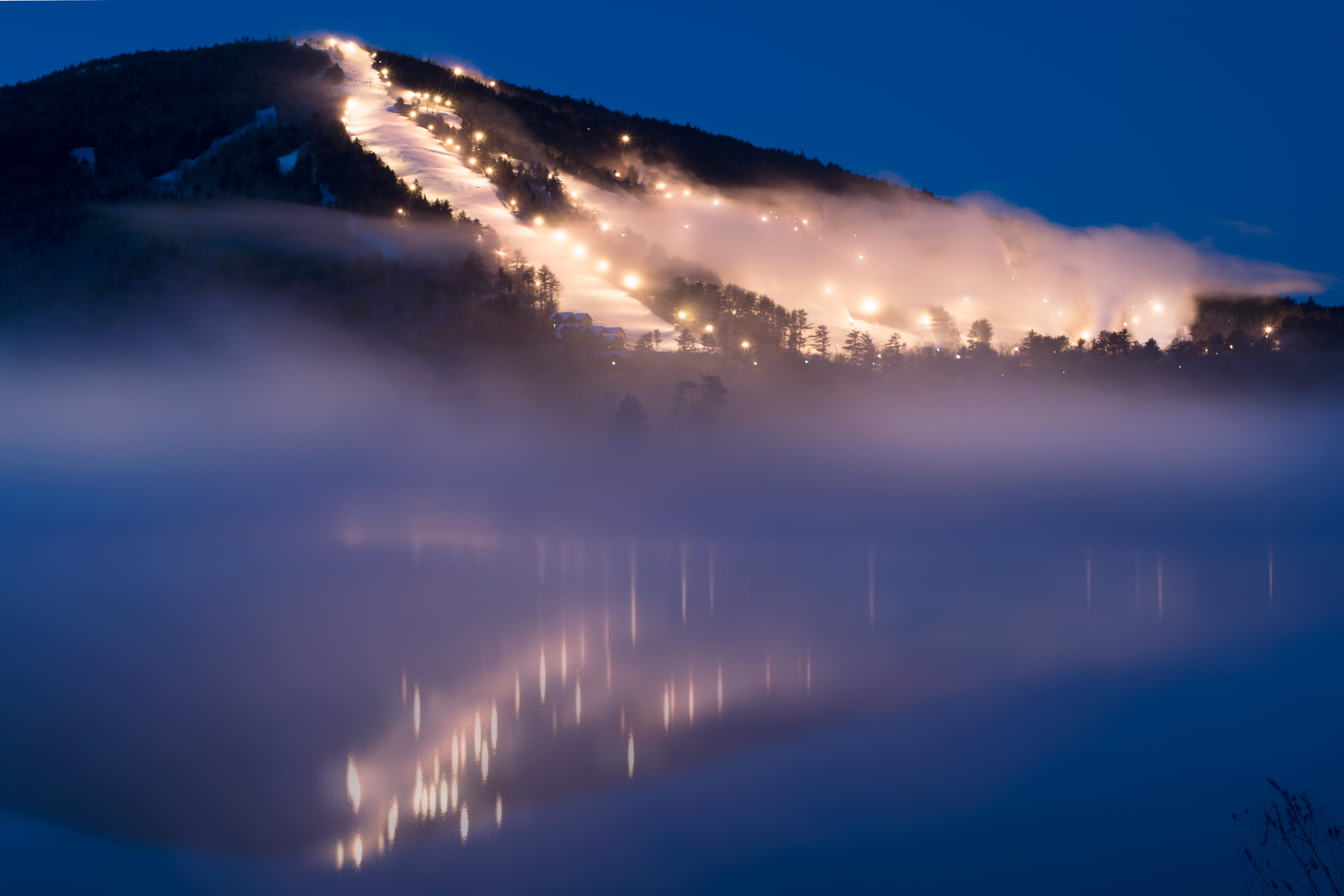 frozen lake, water, scenics - nature, sky, fog, reflection, ski area, nature, cold, bridgton, united states, lake, skiing, outdoors, cloud - sky, snow, HD Wallpaper