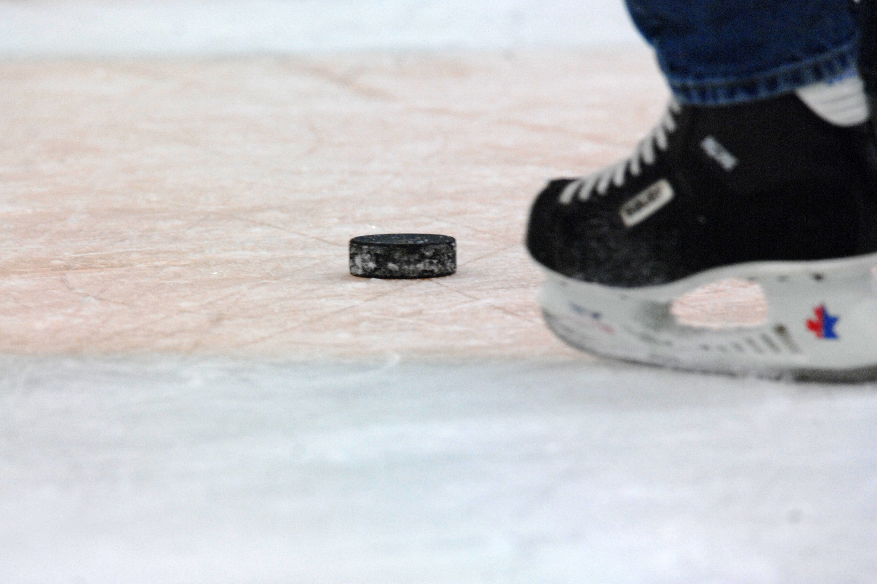 winter sport, arena, leisure activity, adult, one person, hockey puck, shoe, 2K, person, winter, selective focus, skating, body part, sports, playing, HD Wallpaper