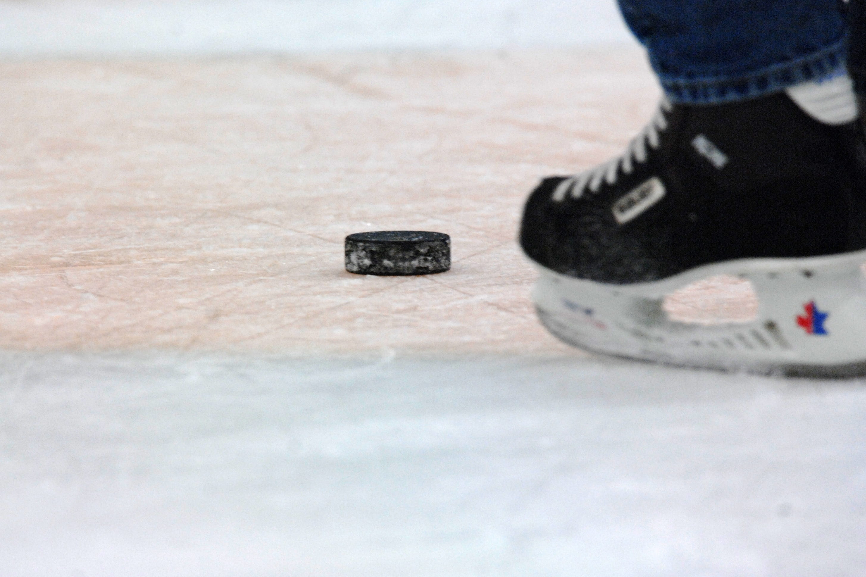body part, shoe, human limb, winter, sport, limb, human foot, low section, adult, lifestyles, standing, hockey, winter sport, puck, cold temperature, ice, HD Wallpaper