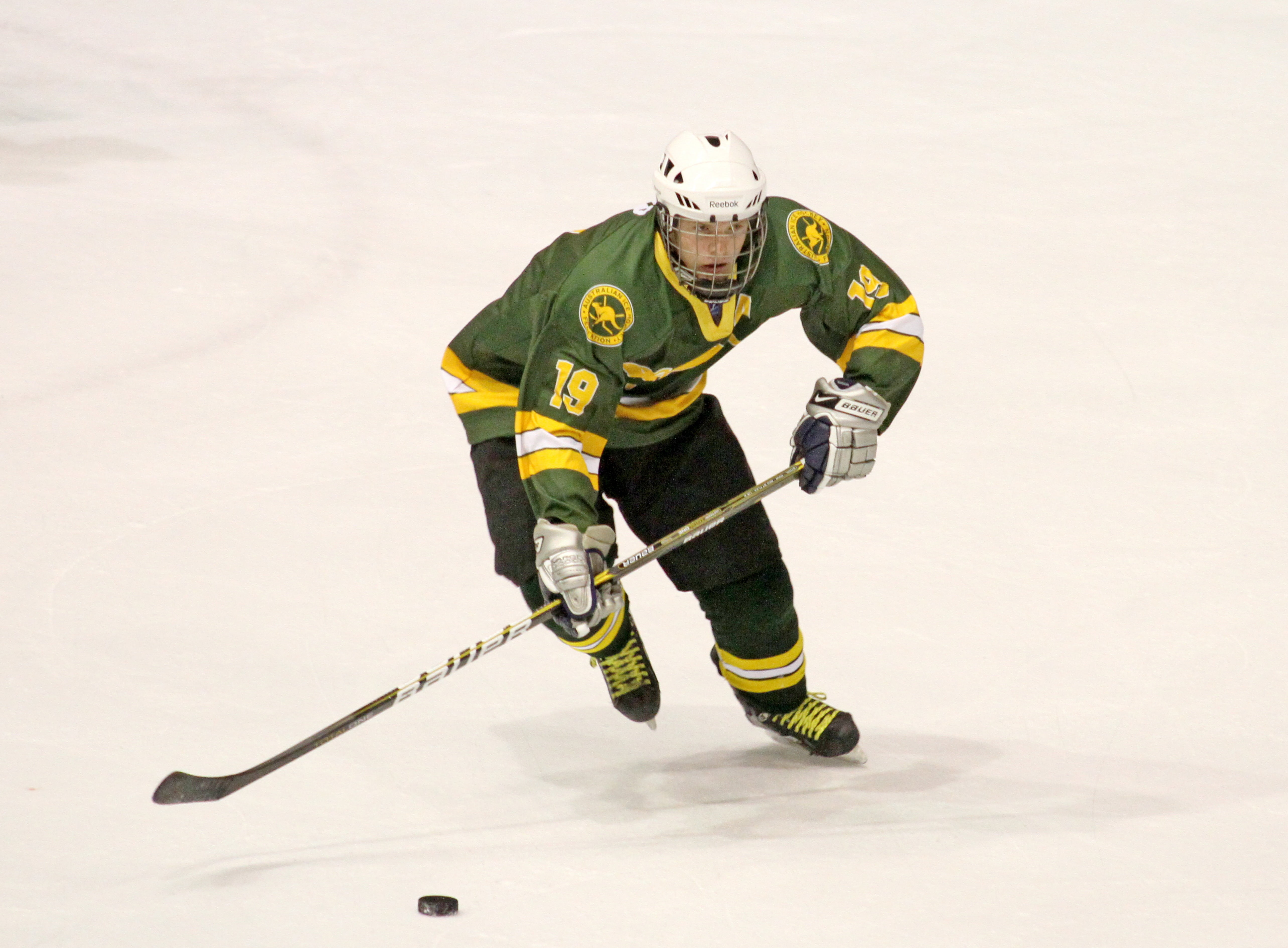 protection, hockey, headwear, speed, games, hockey Stick, competitive Sport, playing, man, attack, sport, sports Helmet, australian, action, hockey player, HD Wallpaper
