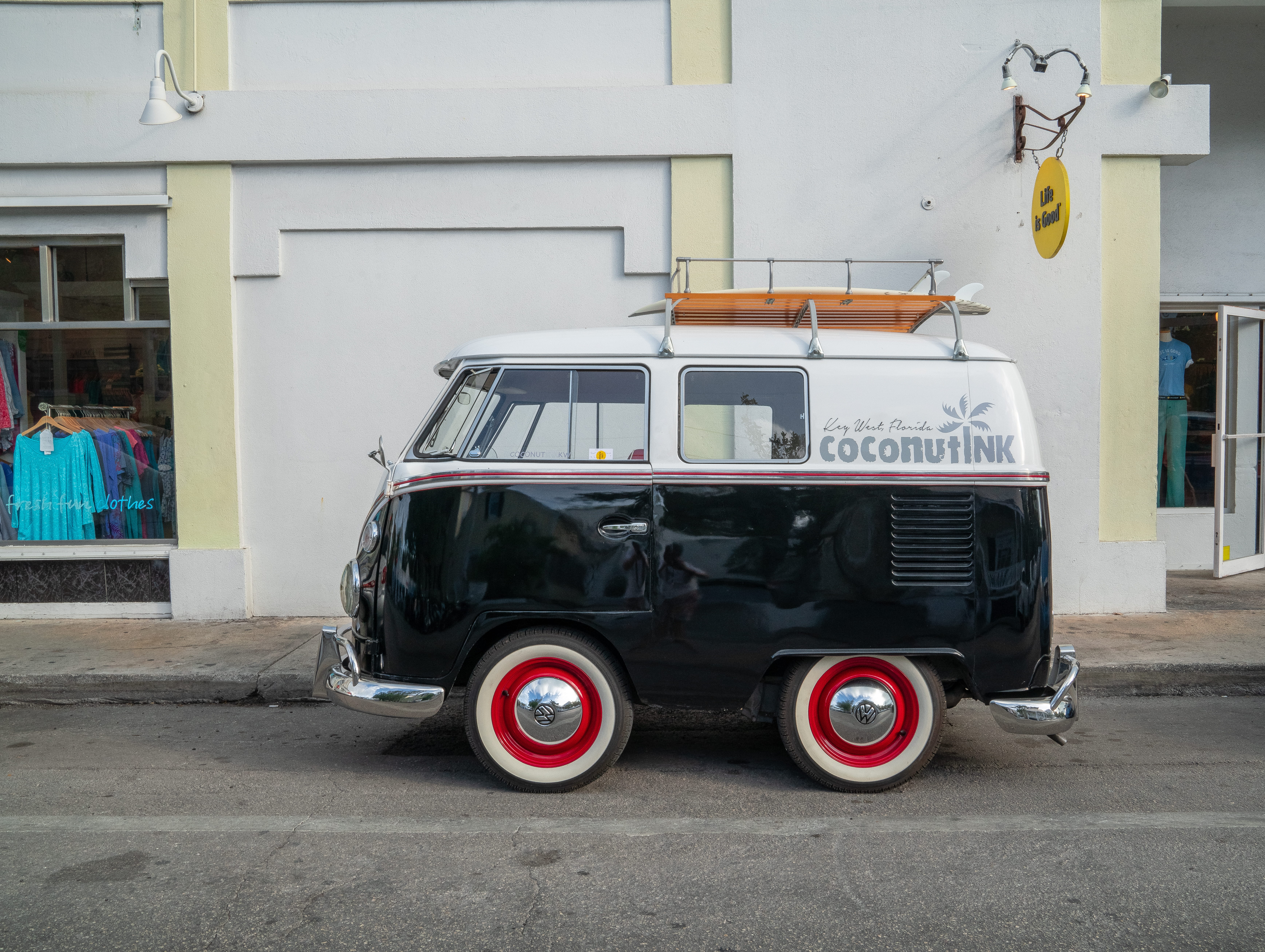 motor vehicle, 5K, classic car, wheel, car, florida, architecture, transportation, travel, day, window, stationary, outdoors, land vehicle, united states, HD Wallpaper