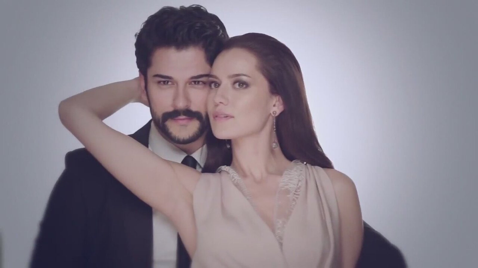 handsome, and, couple, 720P, burakozcivit, woman, actor, men, beautiful, fahriyeevcen, actress, turkish, HD Wallpaper