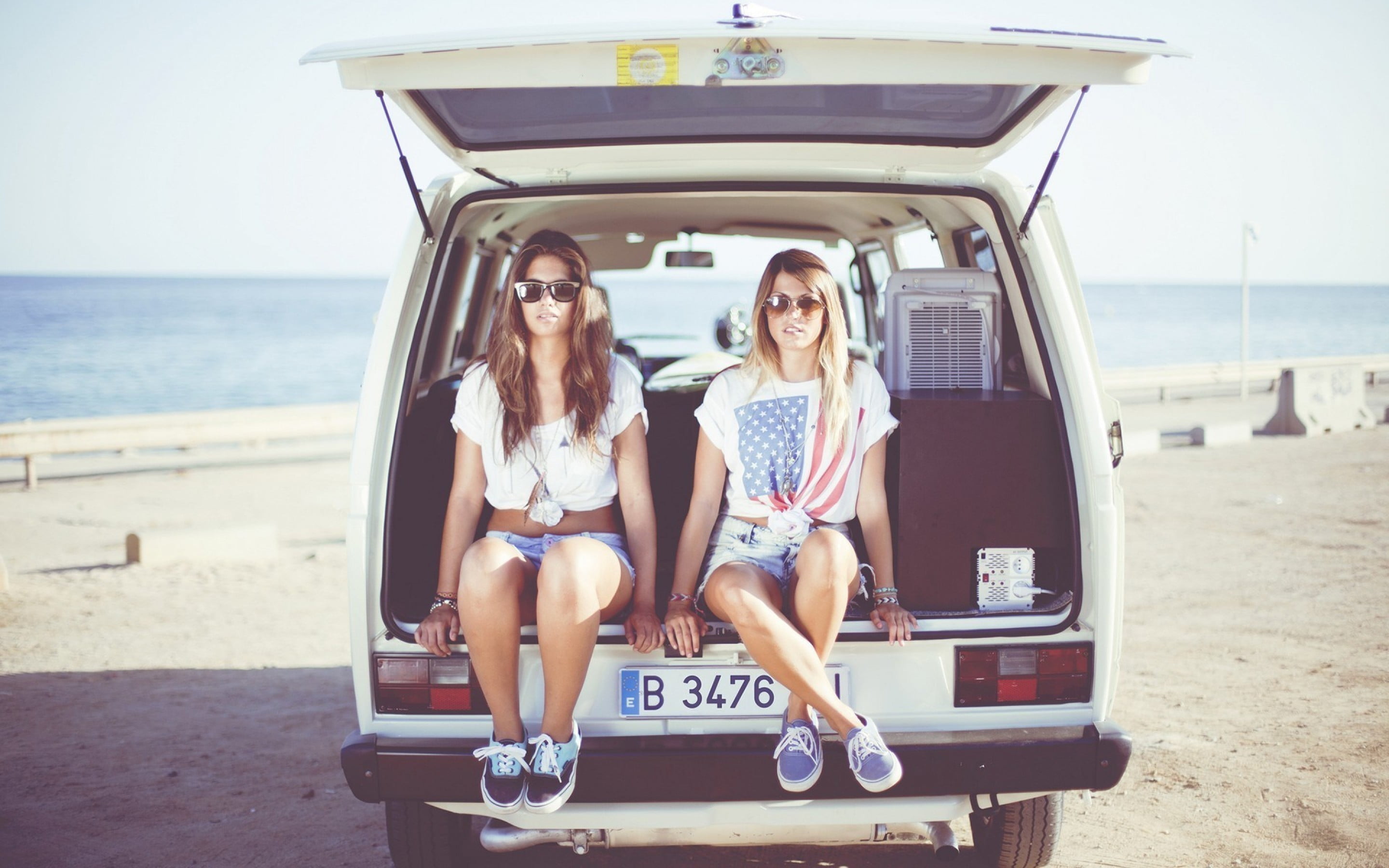 T-shirt, face, togetherness, Spain, women, mode of transportation, young women, beach, sunglasses, transportation, looking at viewer, brunette,  sneakers, HD Wallpaper
