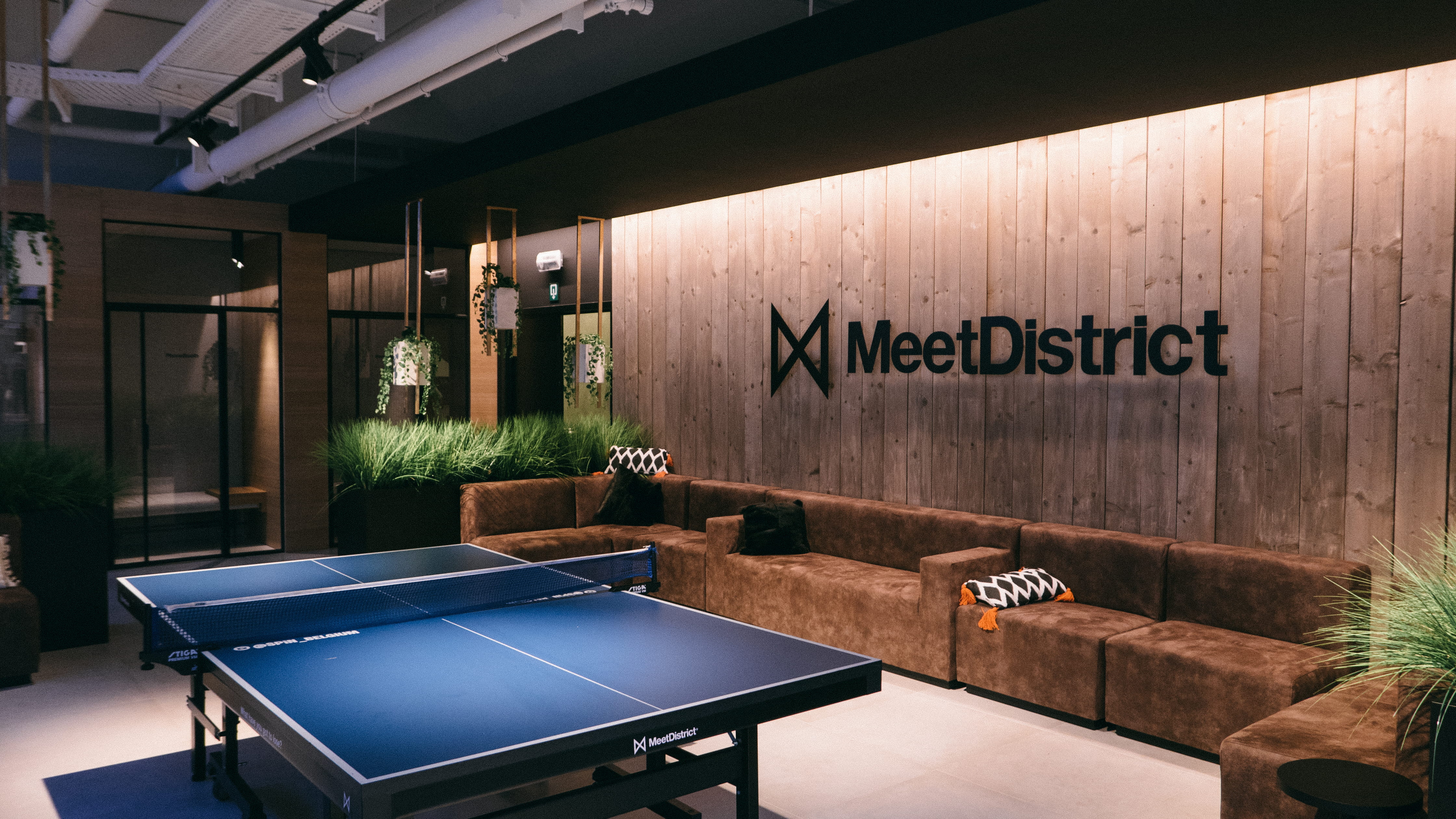 wealth, office, furniture, wood - material, built structure, workplace, indoors, pool, luxury, brown, sofa, sport, no people, near, ping, 4K, lifestyles, HD Wallpaper