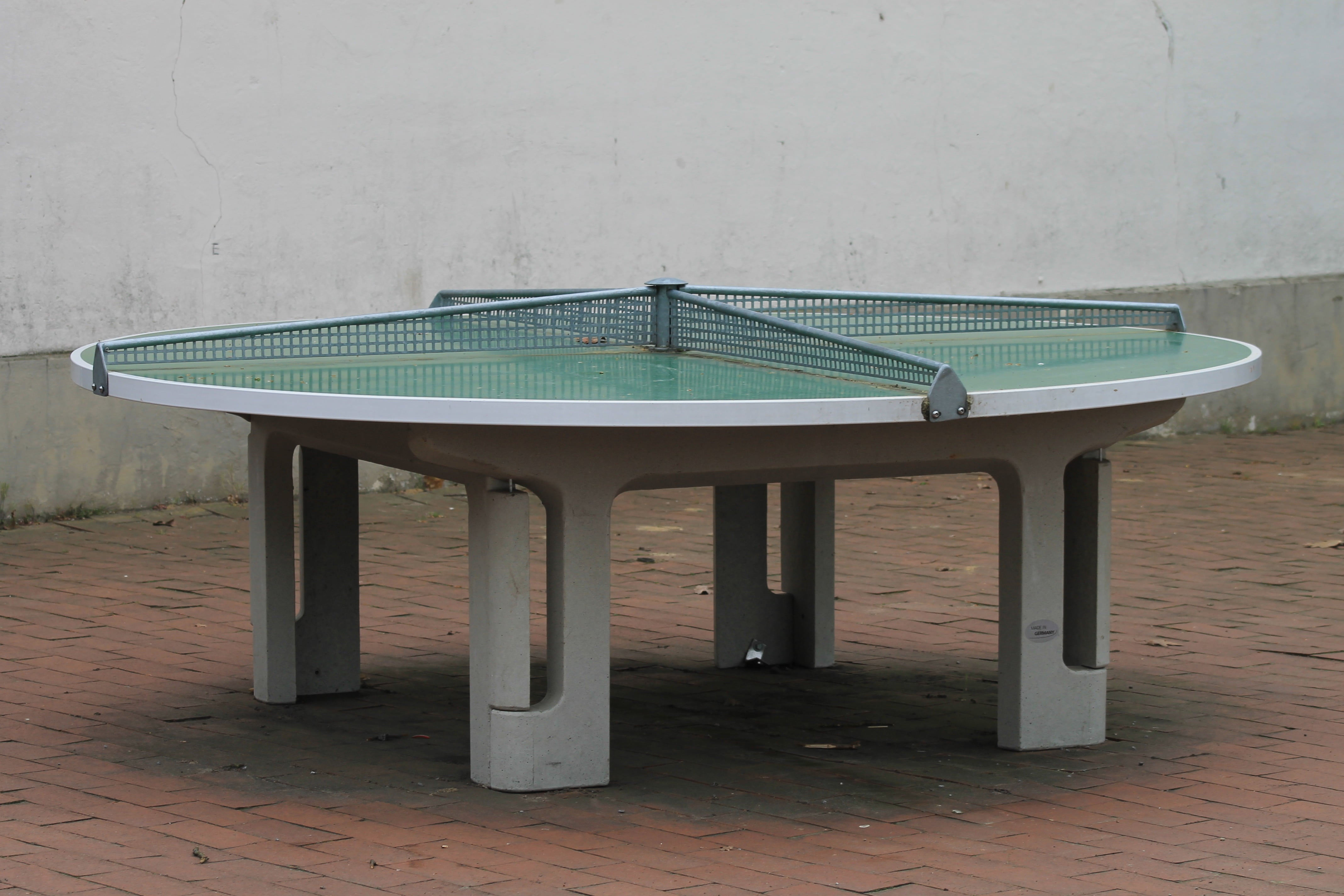 flooring, empty, about, sport, no people, architecture, chair, arrangement, ping-pong, table, wood - material, day, still life, setting, table tennis, relaxation, HD Wallpaper