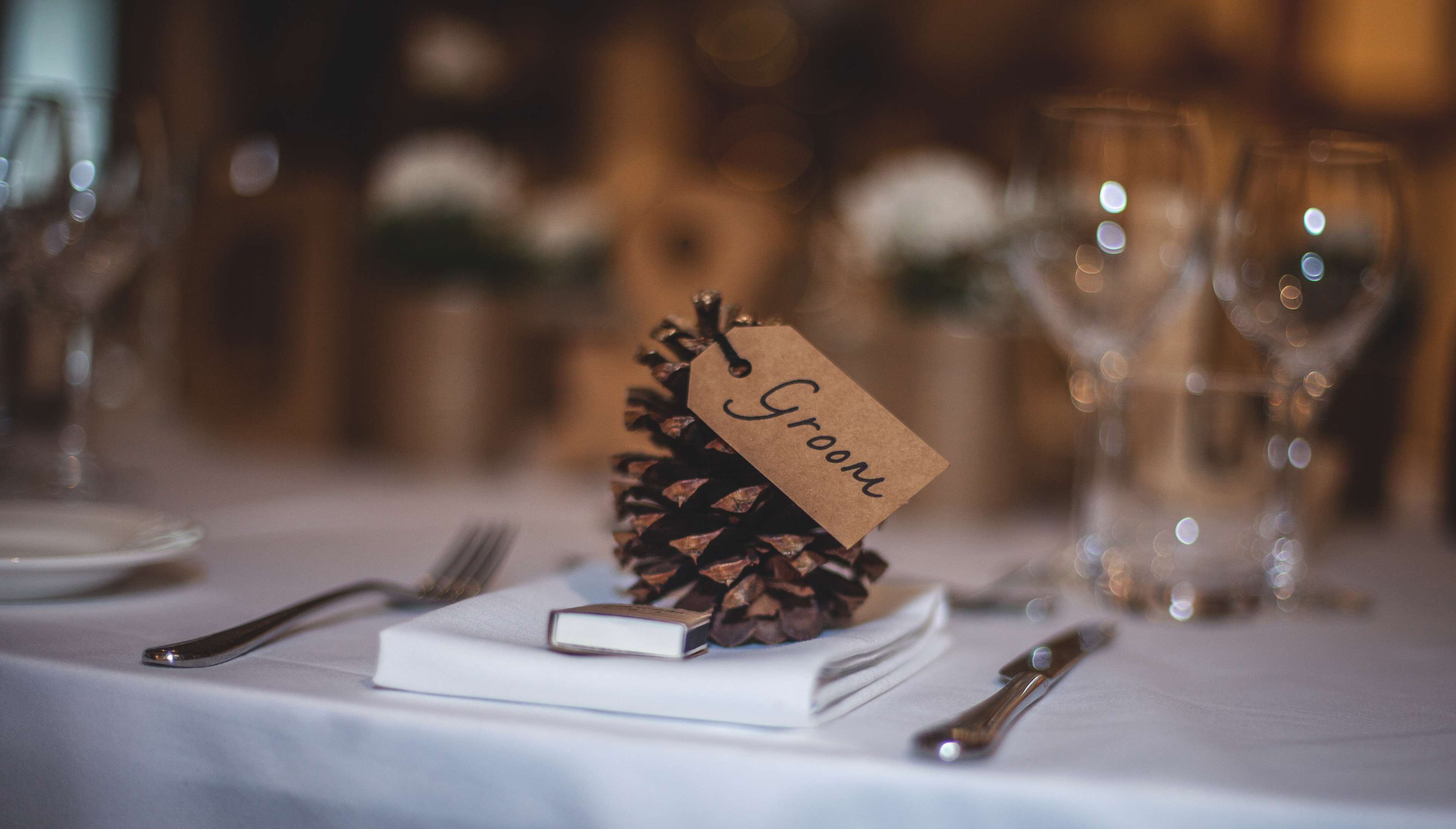 selective focus, restaurant, reception, macro, eating utensil, no people, household equipment, glass, celebration, drink, 4K, tableware, pinecone, wedding, HD Wallpaper