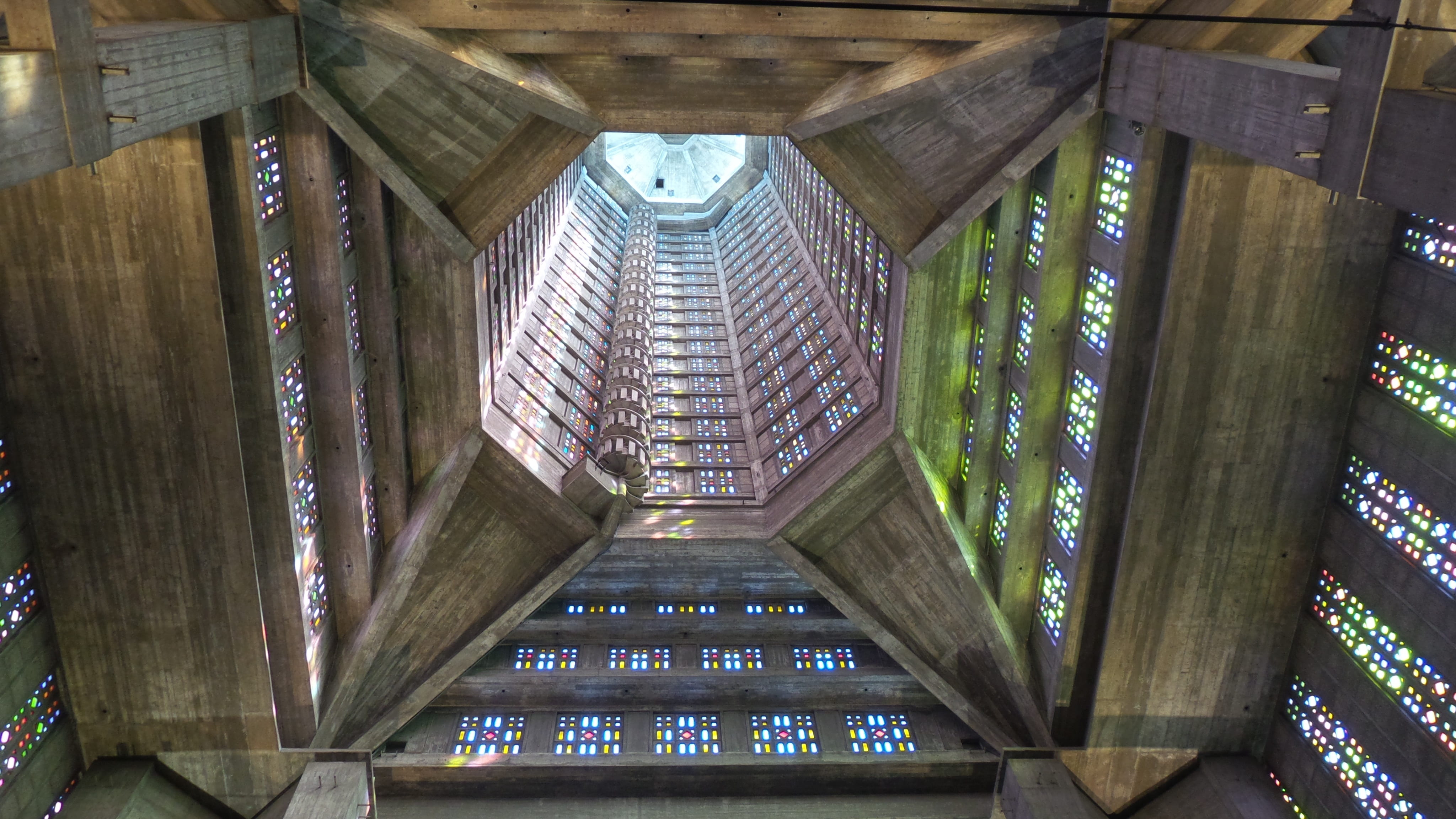 concrete, wood - material, underneath, connection, stained glass window, bridge - man made structure, pattern, architectural column, metal, 50s, perret, HD Wallpaper