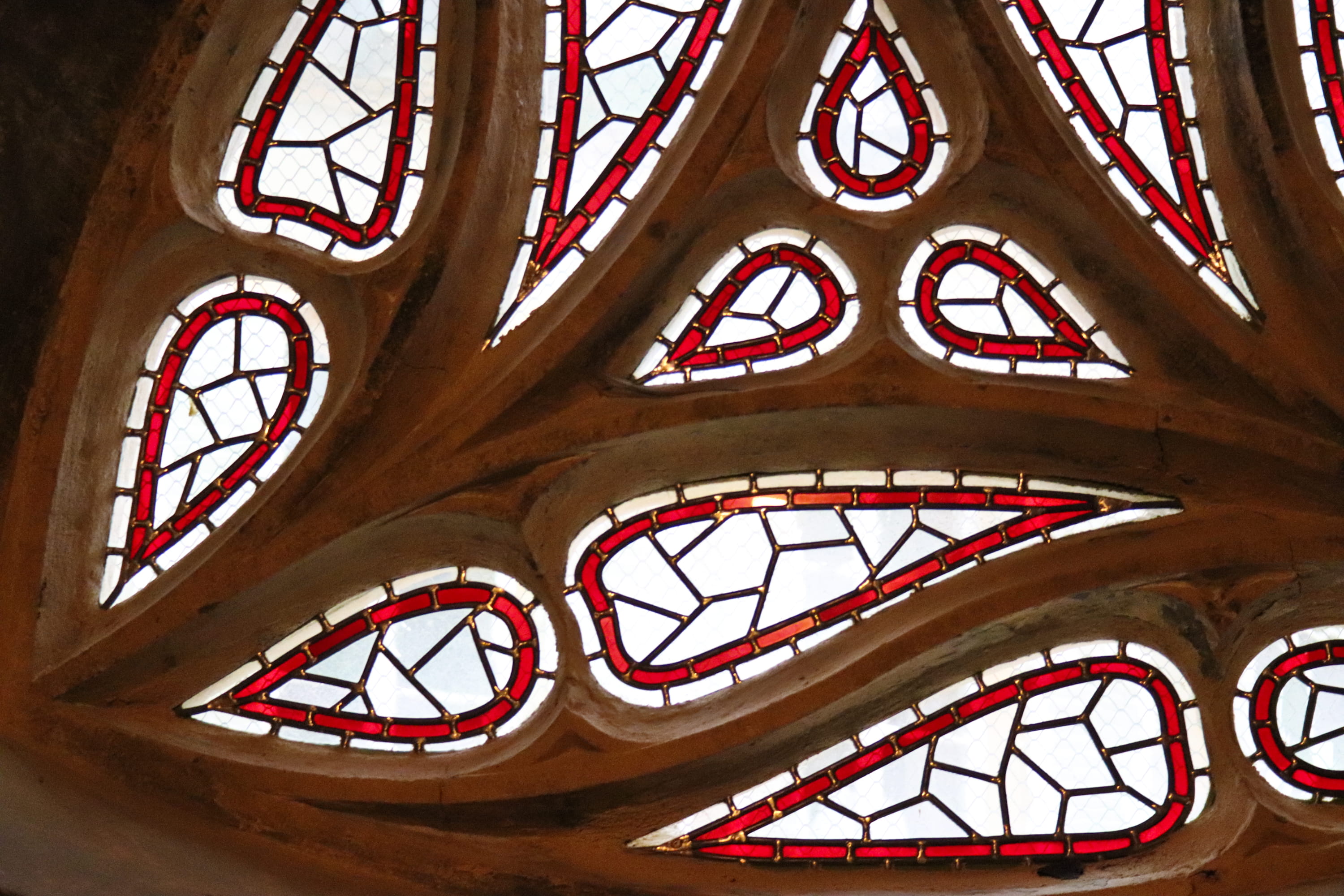 built structure, church, pattern, indoors, metz, belief, architecture, place of worship, 2K, religion, building, red, abstract, france, ornate, low angle view, HD Wallpaper