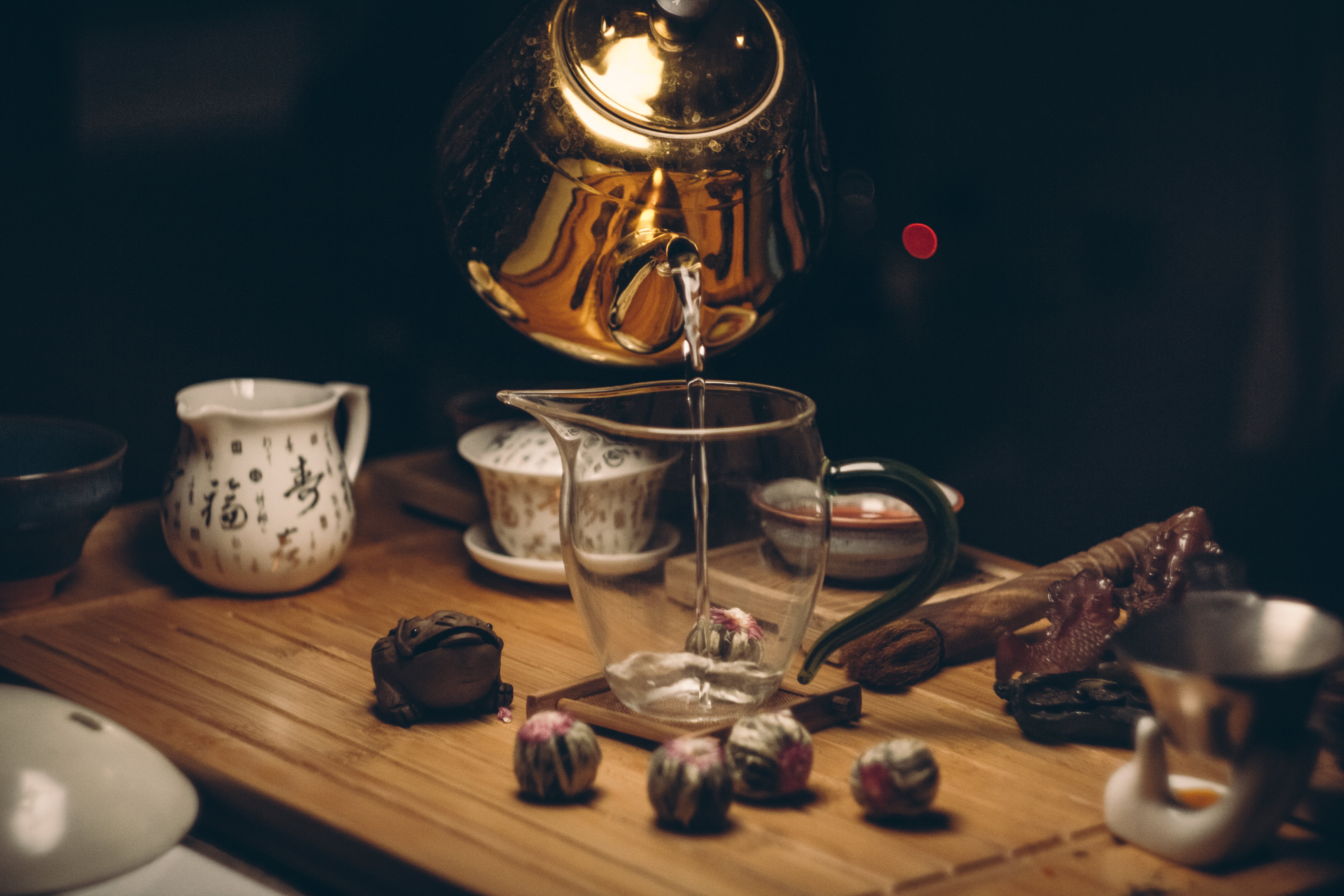 tableware, indoors, transparent, water, wood - material, hot drink, drink, still life, close-up, mug, dark, food and drink, pour, wood, vintage, cup, teapot, HD Wallpaper