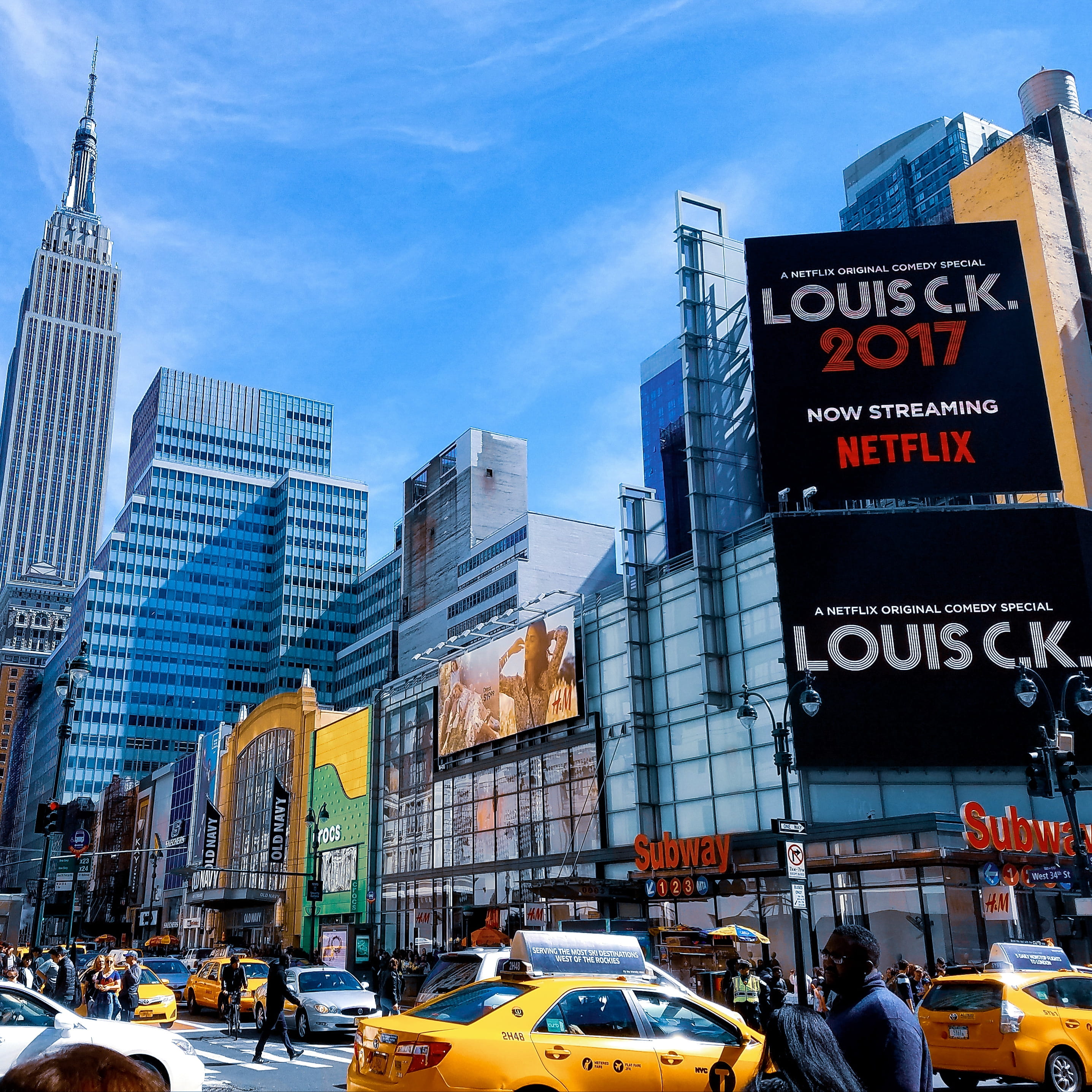 photography, landmark, new, billboard, text, building, built structure, united states, bus, usa, skyscrapers, office building exterior, downtown, people, Phone HD Wallpaper