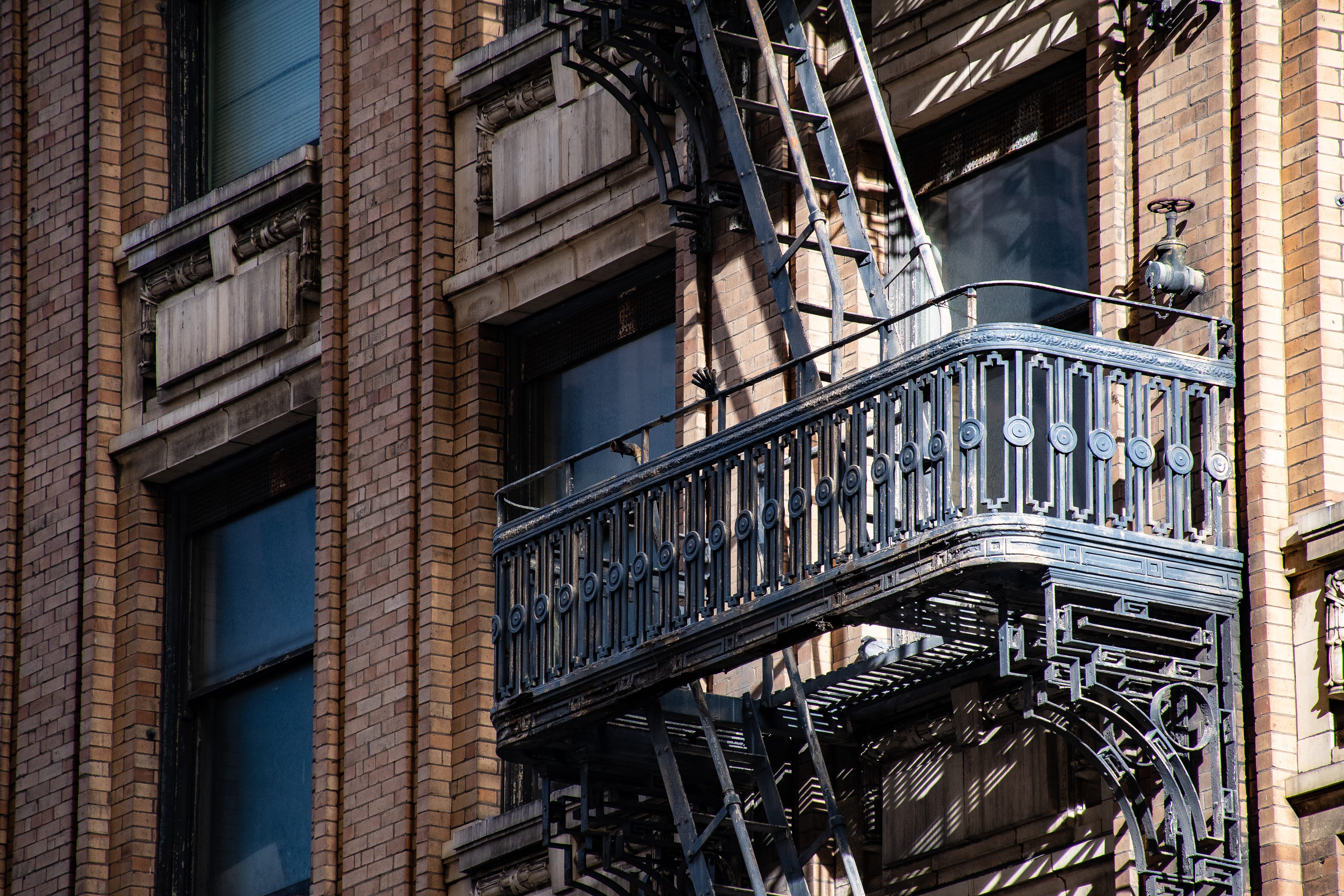 residential district, railing, building, 5K, lot, windows, safety, black, apartment, public domain images, building exterior, day, old, staircase, steel, HD Wallpaper