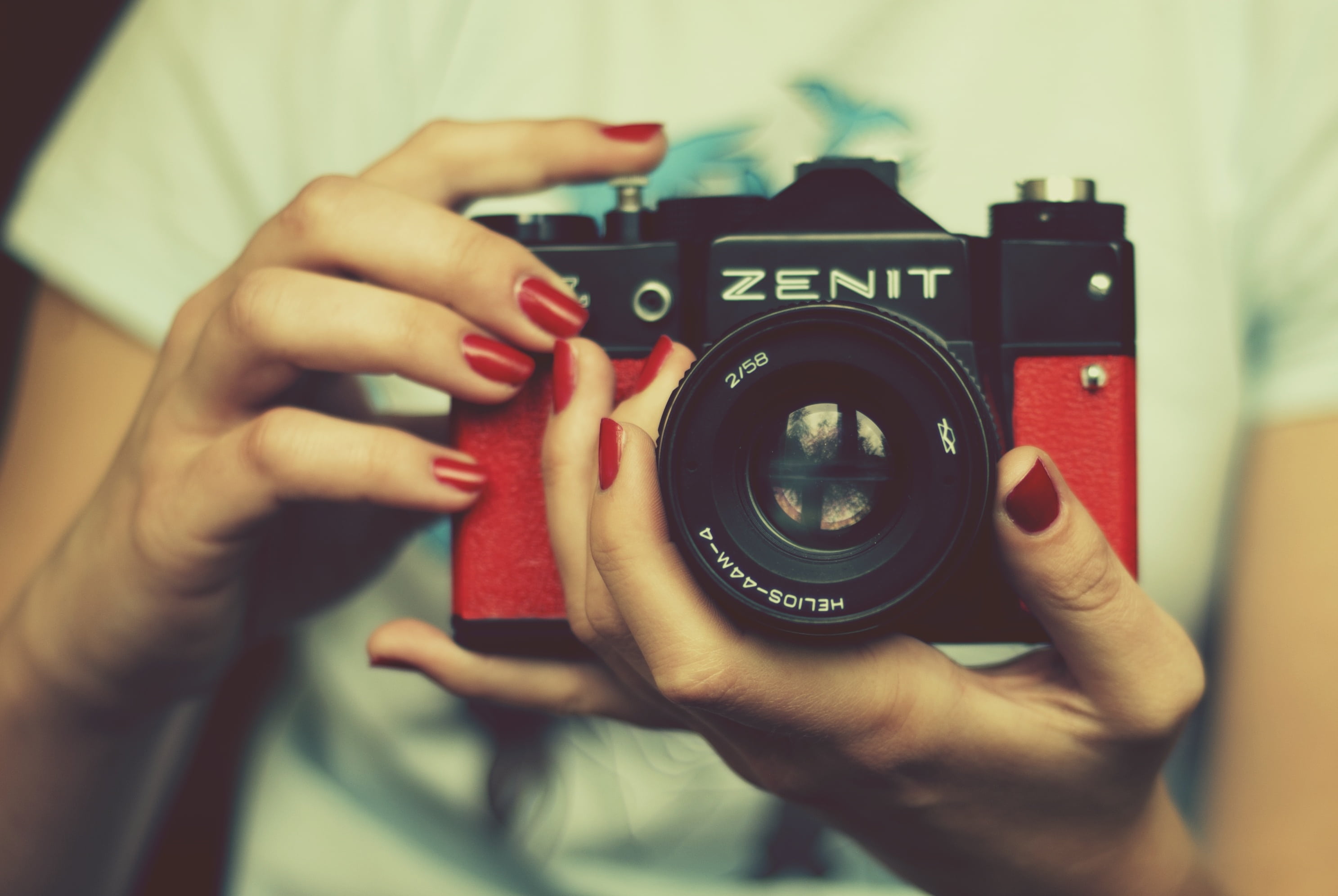 camera, indoors, photographing, retro camera, people, old camera, hand, red, camera - photographic equipment, men, analog camera, human body part, lens, HD Wallpaper