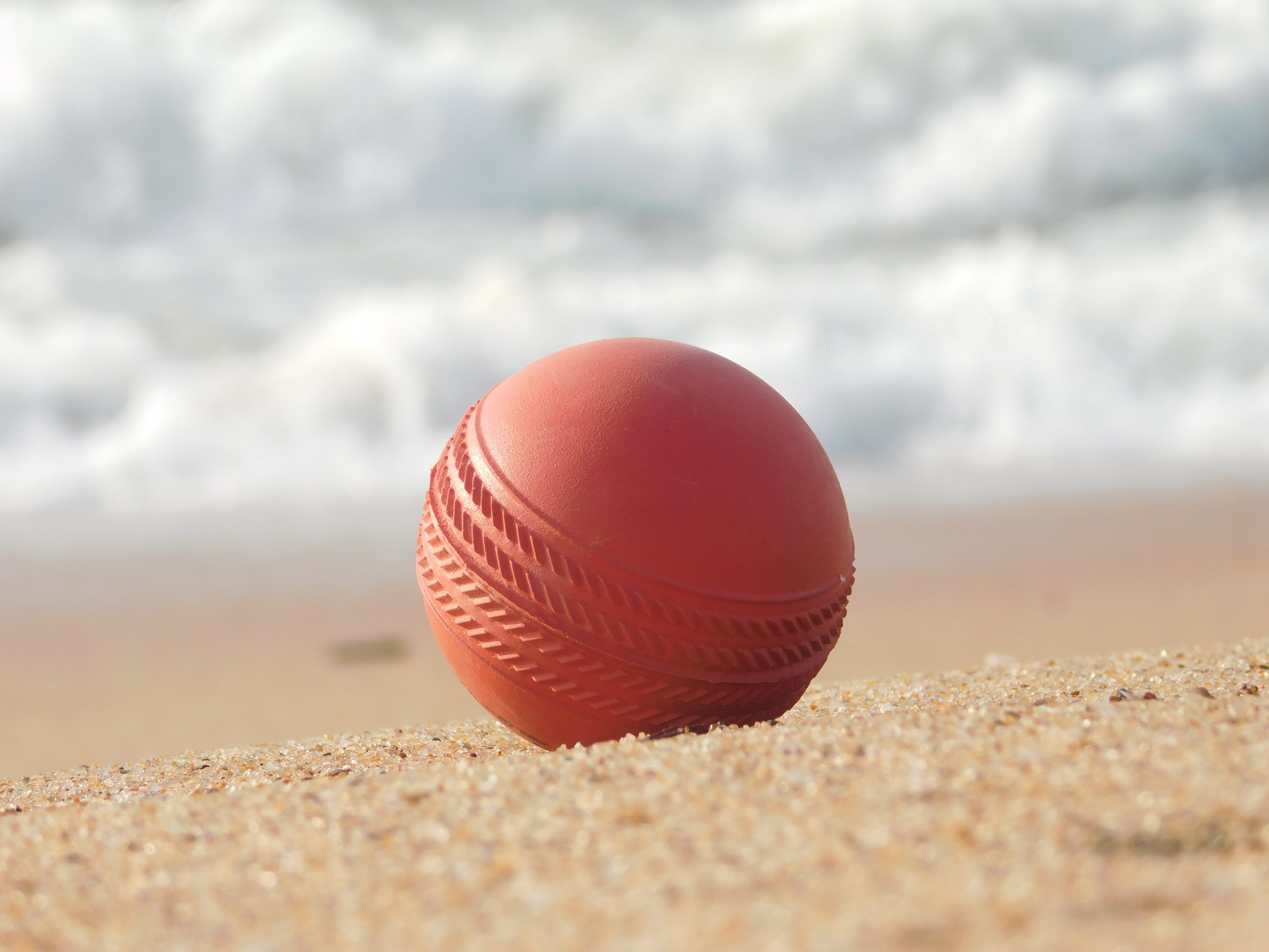 leisure activity, day, water, beach, selective focus, egg, single object, cloud - sky, close-up, nature, land, cricket, holiday, sand, sport, 4K, motion, HD Wallpaper