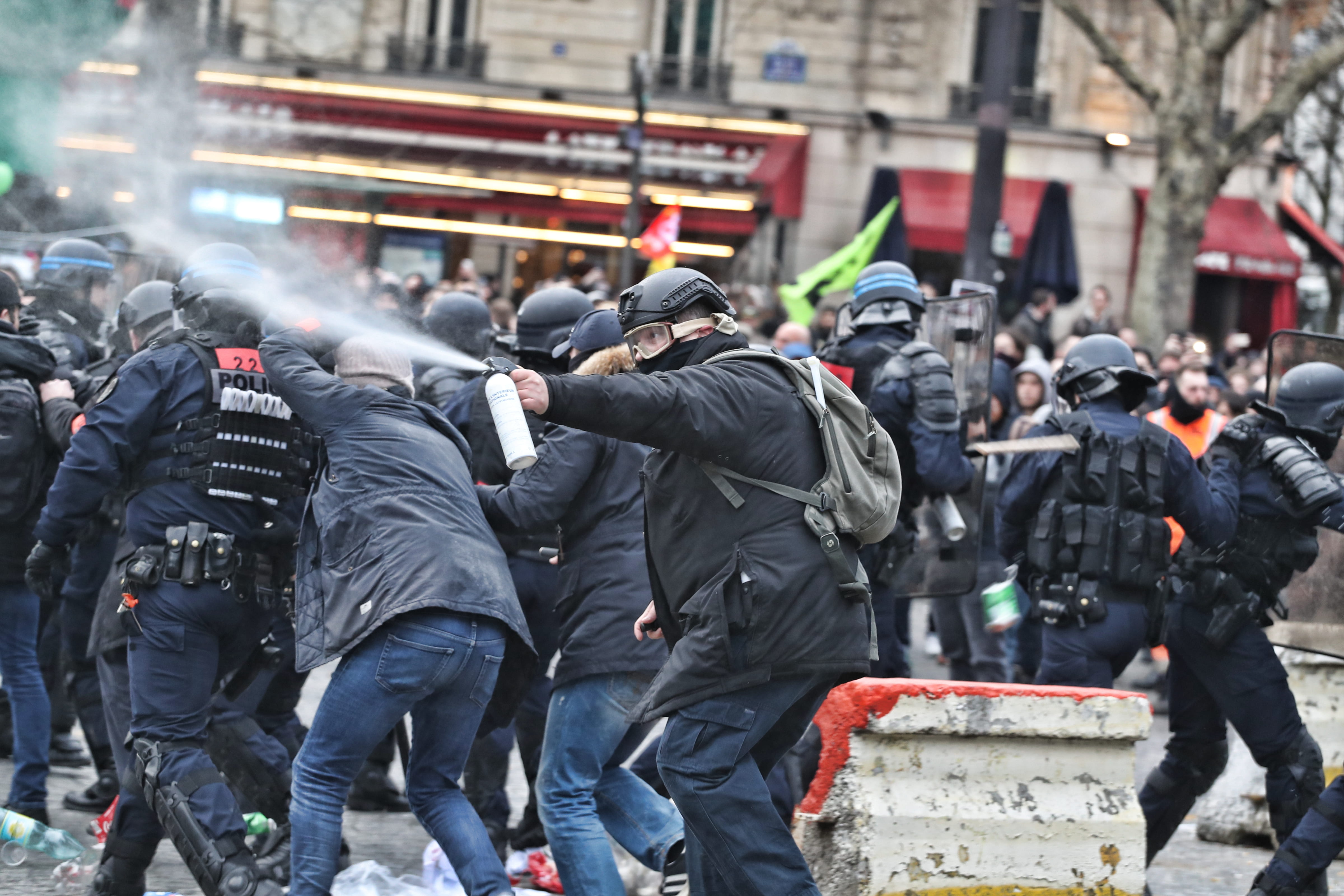 protective workwear, holding, group of people, uniform, architecture, unto, day, chaos, real people, security, city, protesters, crowd, police, responsibility, HD Wallpaper