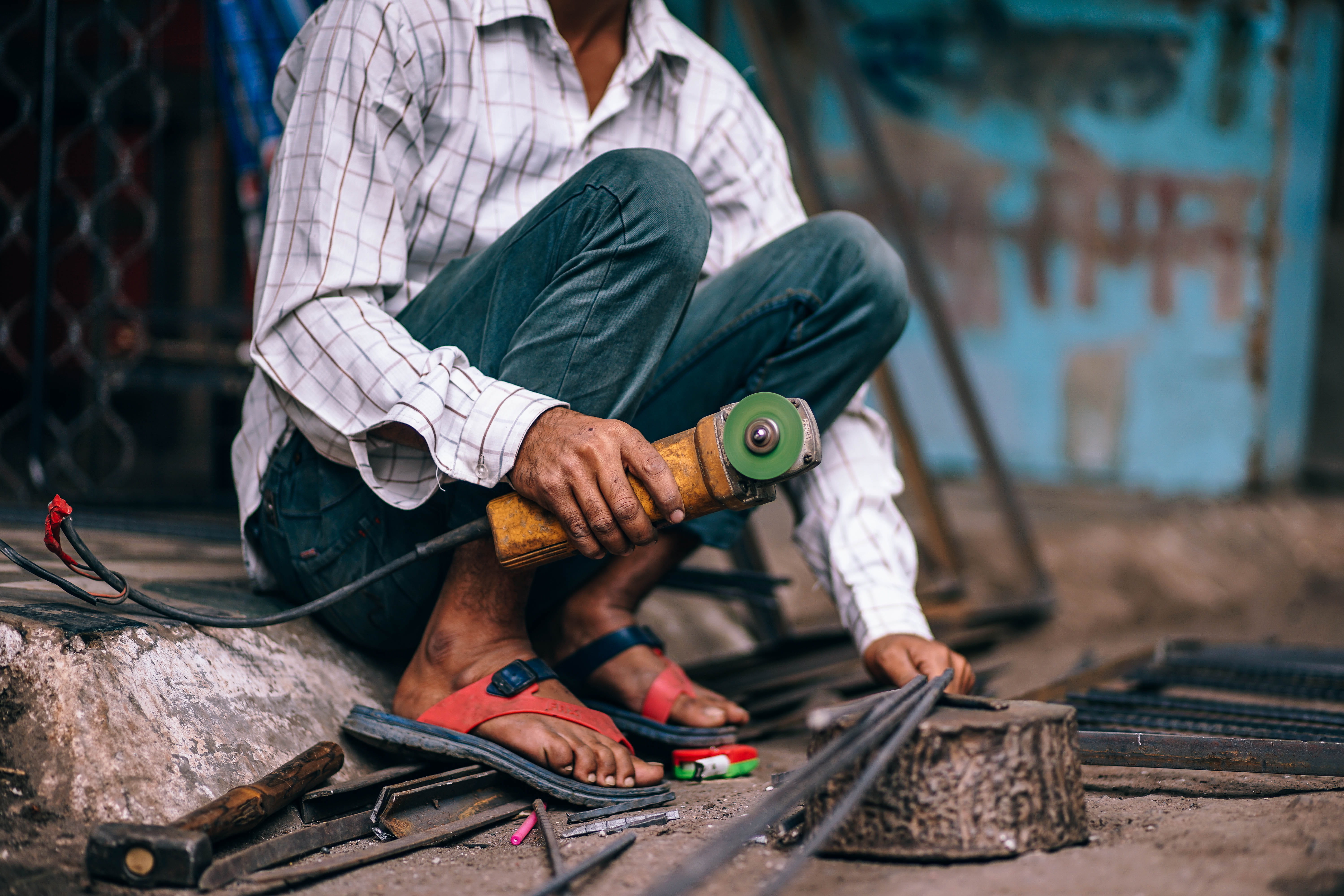 wear, 5K, tools, workshop, men, worker, outdoor, equipment, construction worker, activity, environment, casual, active, job, person, pavement, working, HD Wallpaper