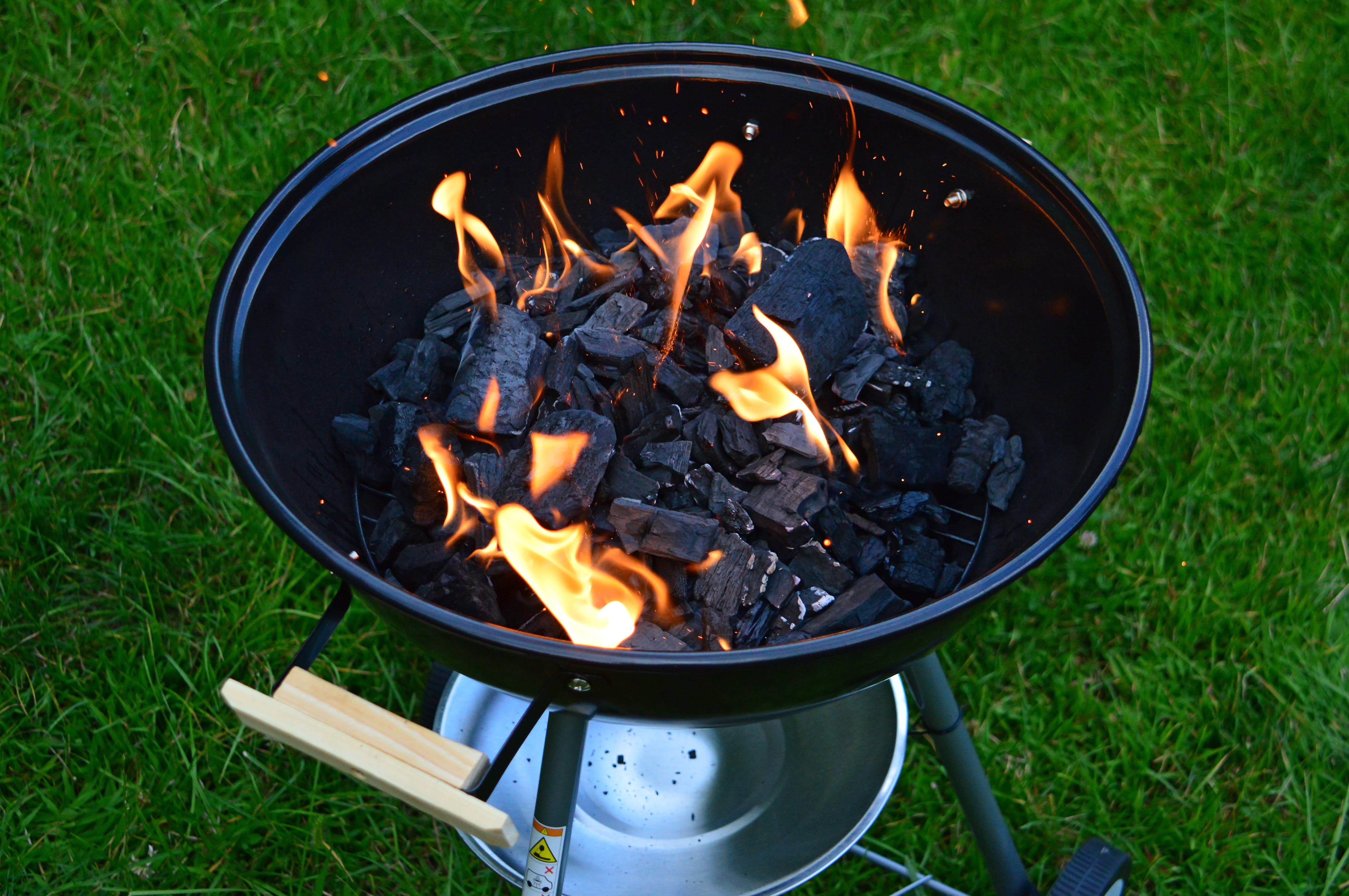 smoke, metal, firewood, food, fire, flame, high angle view, no people, baking, 5K, outdoors, garden party, charcoal, coal, glowing, grill, nature, hot, HD Wallpaper