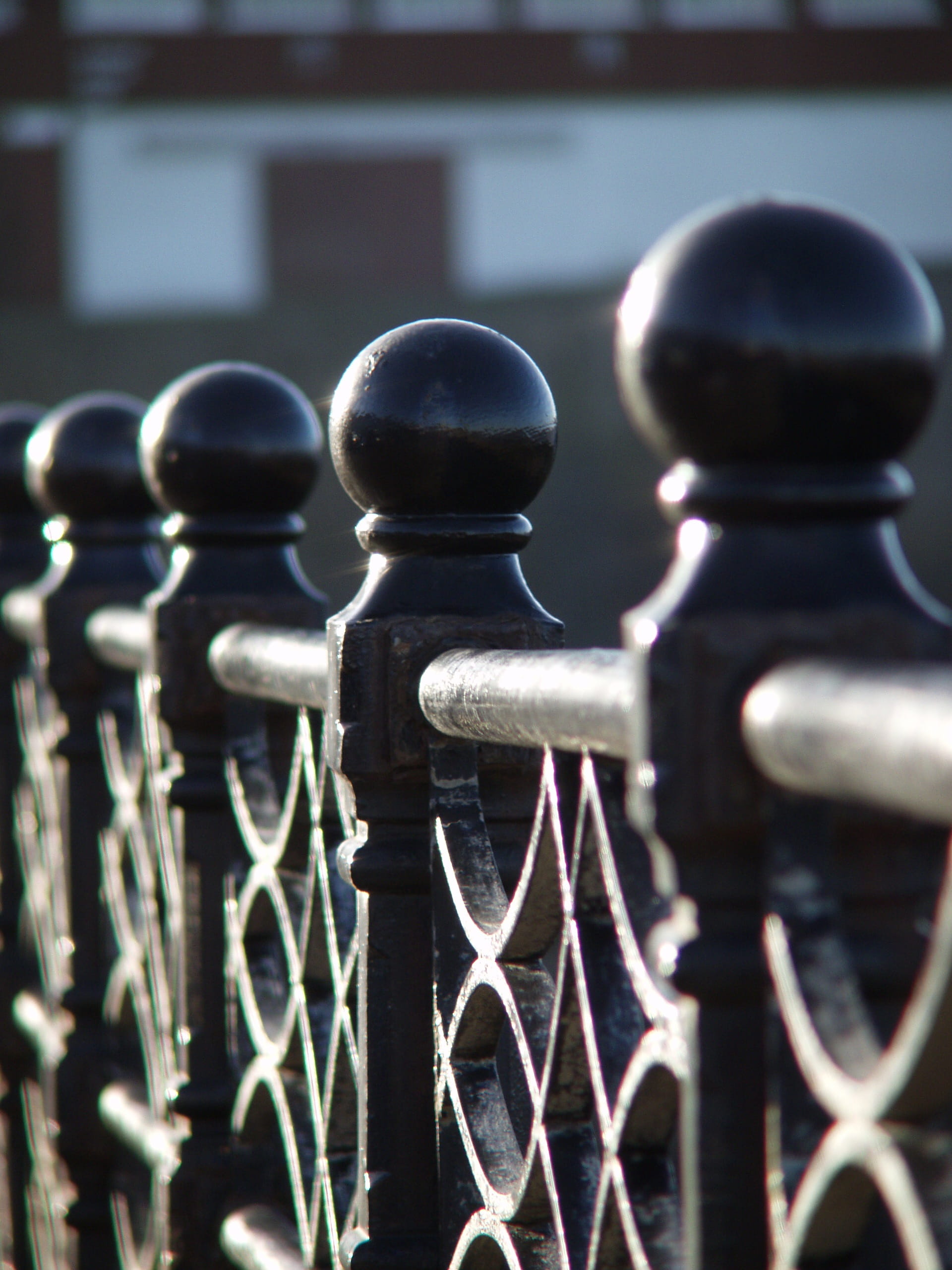 barrier, outdoors, no people, connection, selective focus, ironwork, shape, posts, security, pawn - chess piece, close-up, metal, focus on foreground, pattern, Phone HD Wallpaper