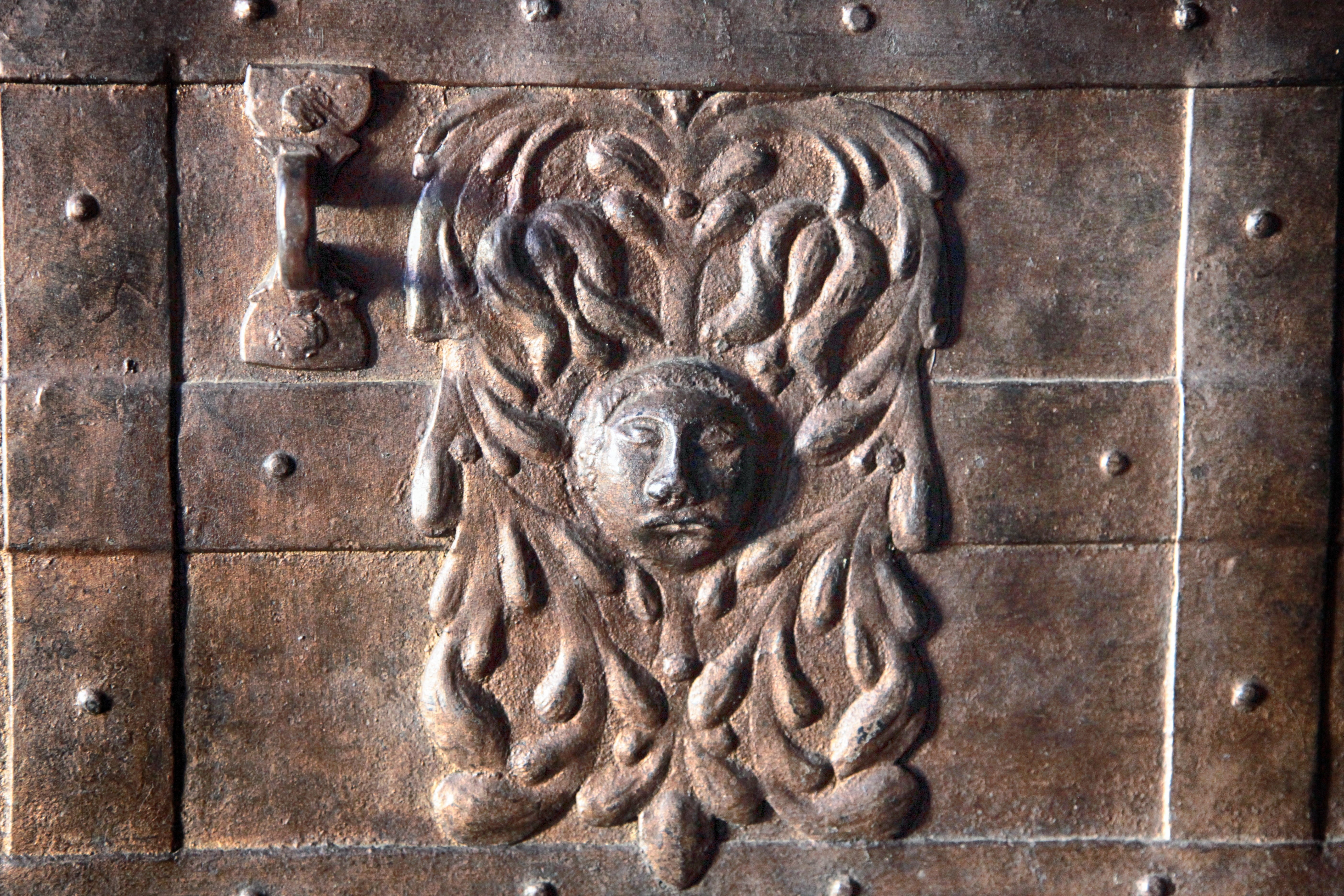 sculpture, bas relief, treasure chest, antique, middle ages, treasure, closed, architecture, ornament, art and craft, the past, 5K, no people, female likeness, HD Wallpaper