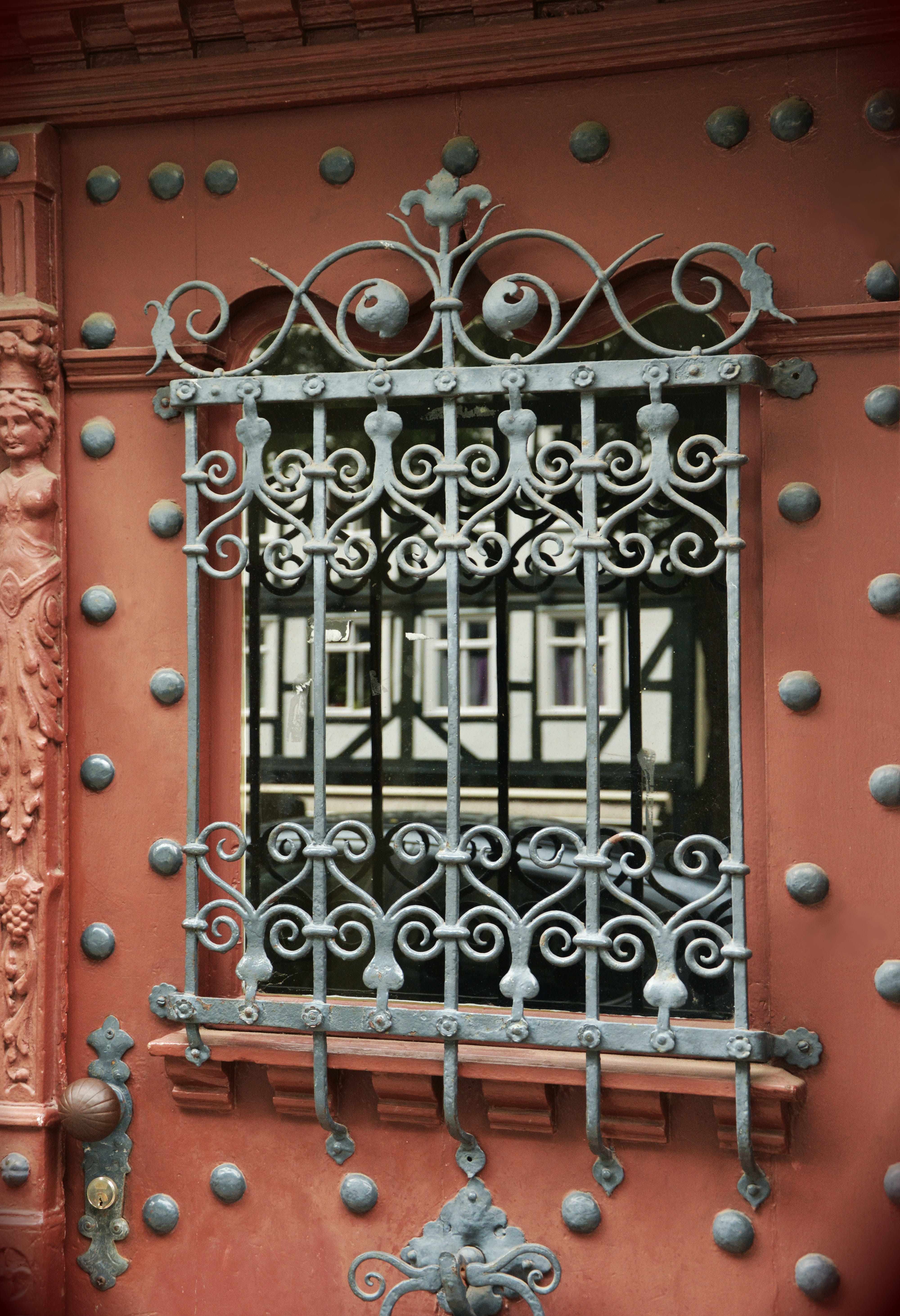 day, no people, protection, Ironwork, mirroring, lock, window, gate, live, window grilles, wrought iron, architecture, outdoors, building, front door, Door, Phone HD Wallpaper