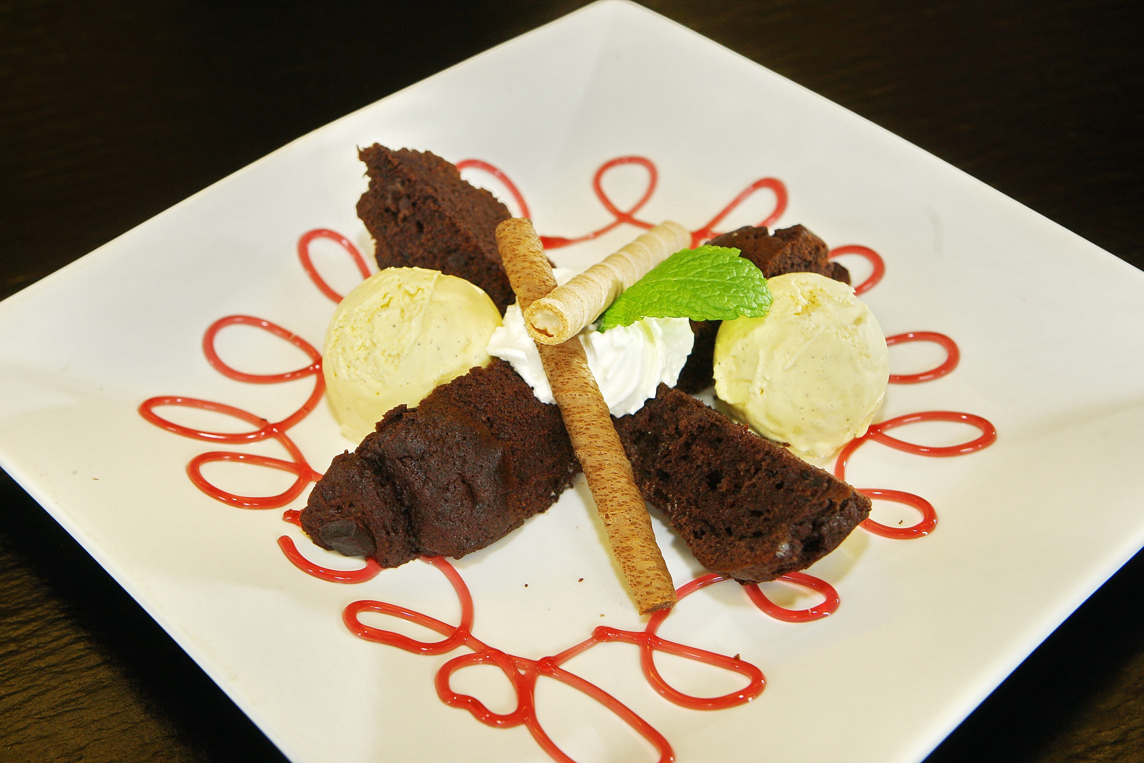 ready-to-eat, sweet, temptation, refreshments, close-up, indoors, taste, dessert, comfort, chocolate, vanilla ice cream, jelly, chocolate cake, unhealthy eating, HD Wallpaper