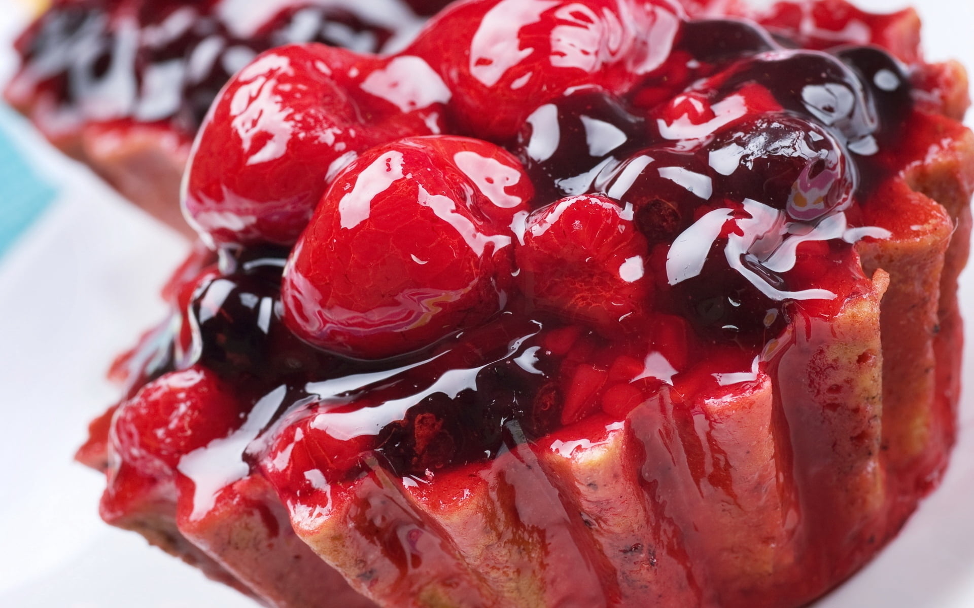 food, healthy Eating, indulgence, pie, red, focus on foreground, cake, berry Fruit, cream, white, baked, sweet Food, unhealthy eating, gourmet, syrup, homemade, HD Wallpaper