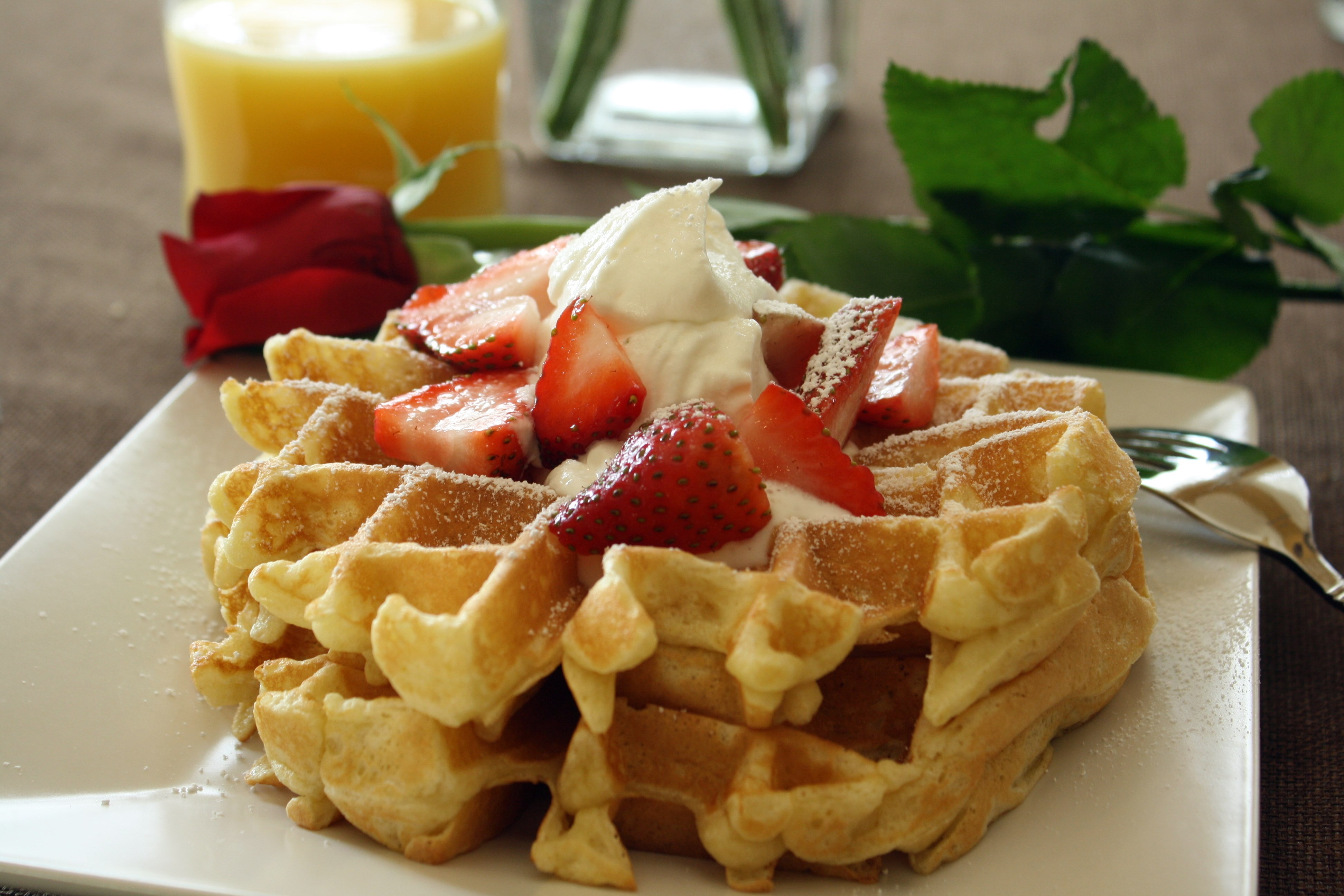 waffle, ready-to-eat, healthy eating, no people, food, strawberry, meal, dessert, serving size, still life, syrup, temptation, berry fruit, image strawberry cake, HD Wallpaper
