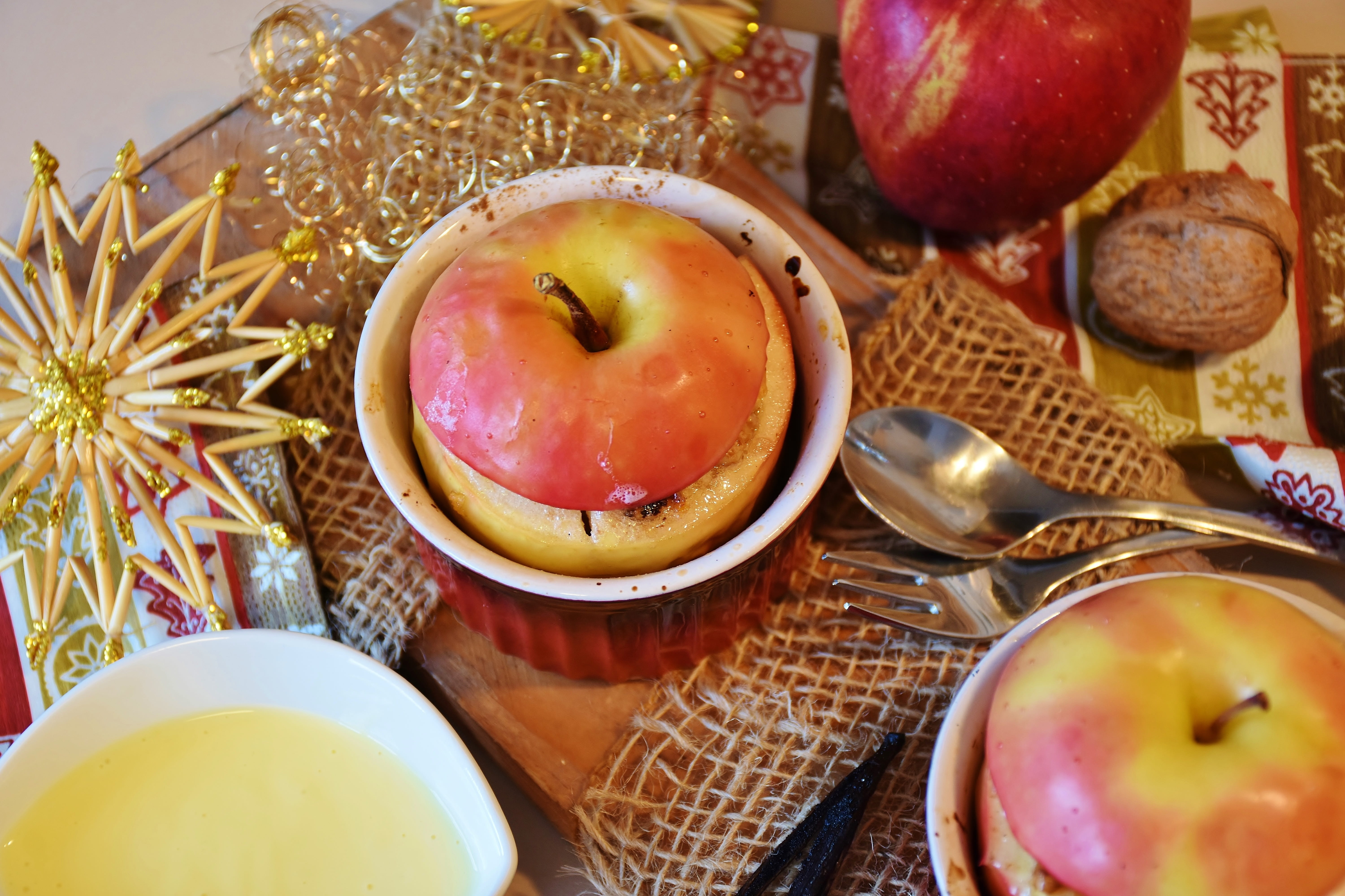 christmas dinner, 5K, meal, ready-to-eat, wellbeing, sweetness, no people, plate, food, vanilla, breakfast, bake, edible, christmas sweet, freshness, still life, HD Wallpaper
