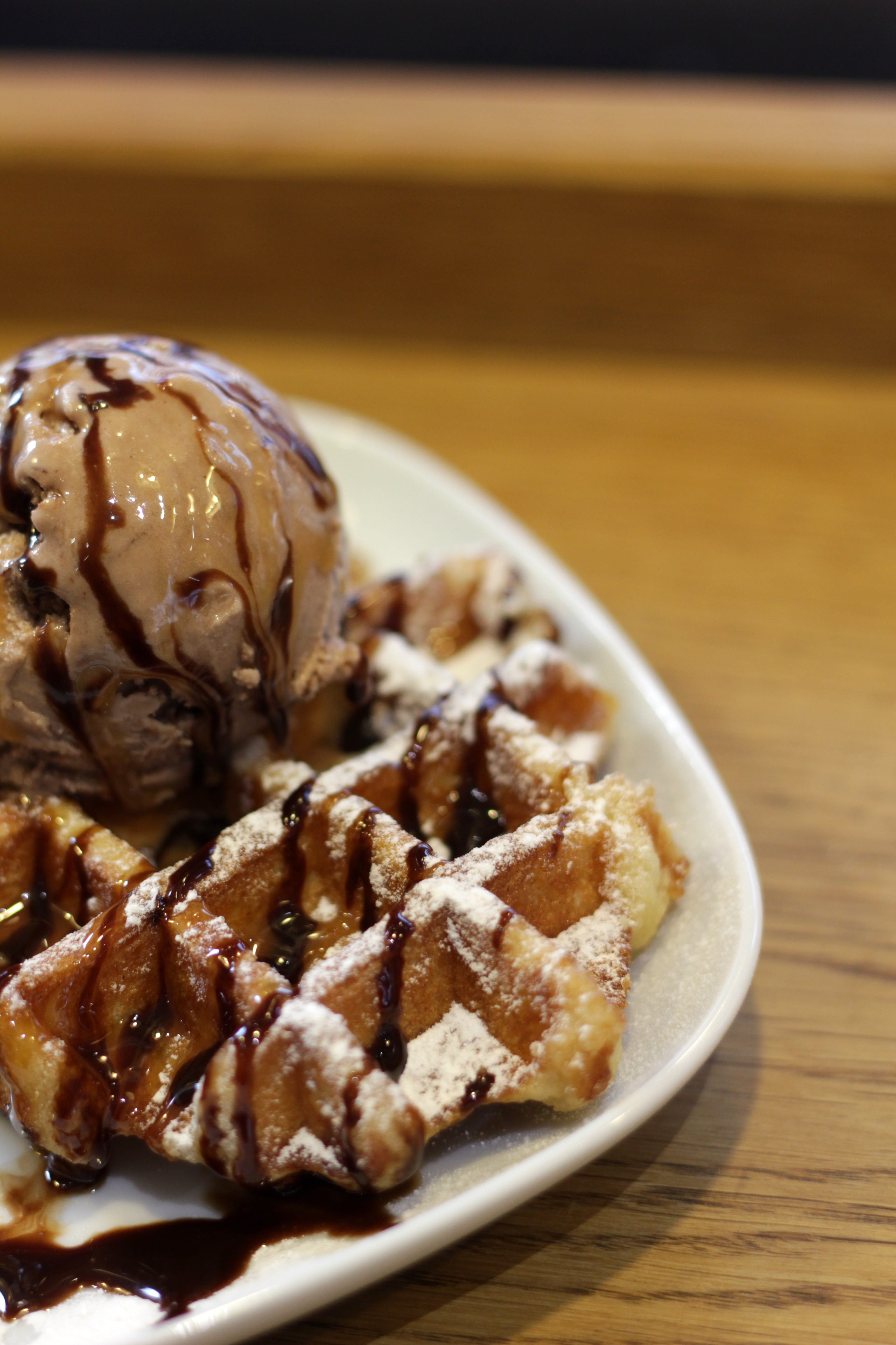 waffle, close-up, crockery, frozen food, ready-to-eat, indulgence, temptation, food and drink, sweet food, dessert, freshness, indoors, focus on foreground, Phone HD Wallpaper