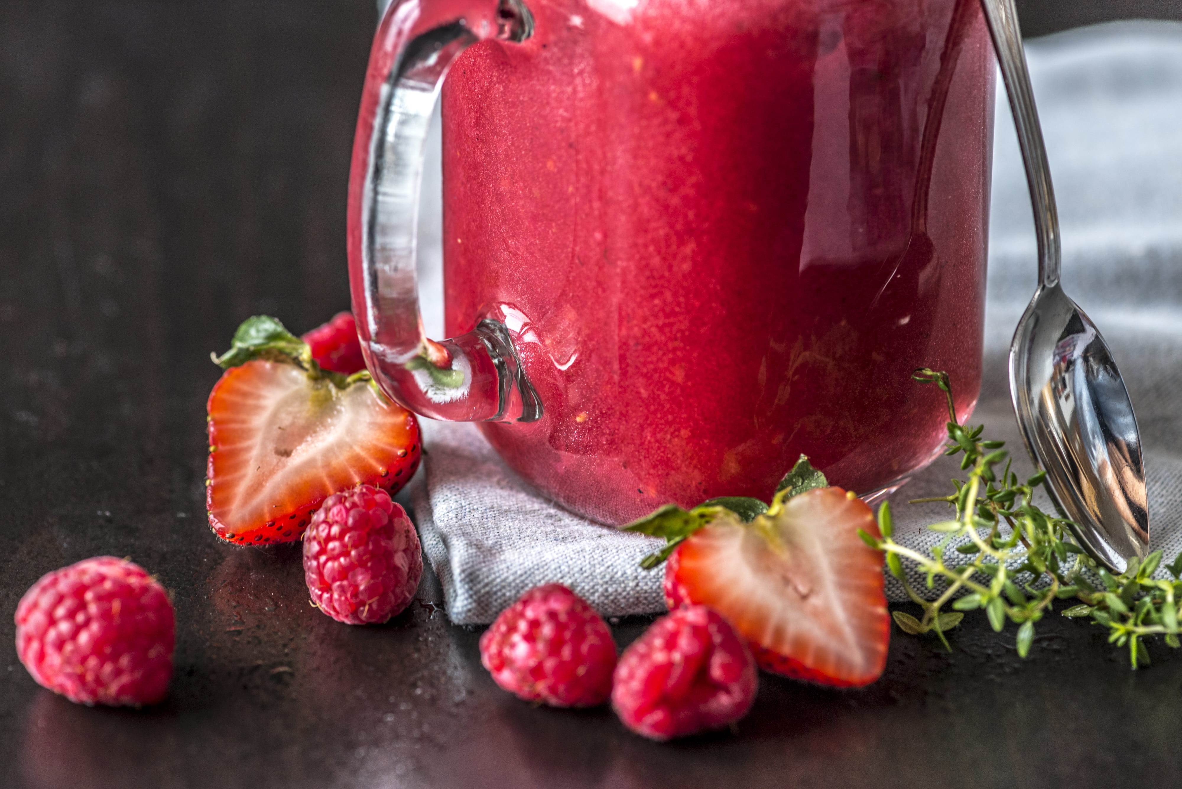 indoors, cold, nutritious, ripe, leaf, beverage, black background, Frappe, wellbeing, drinking, no people, strawberry, smoothie, food and drink, nutrition, HD Wallpaper