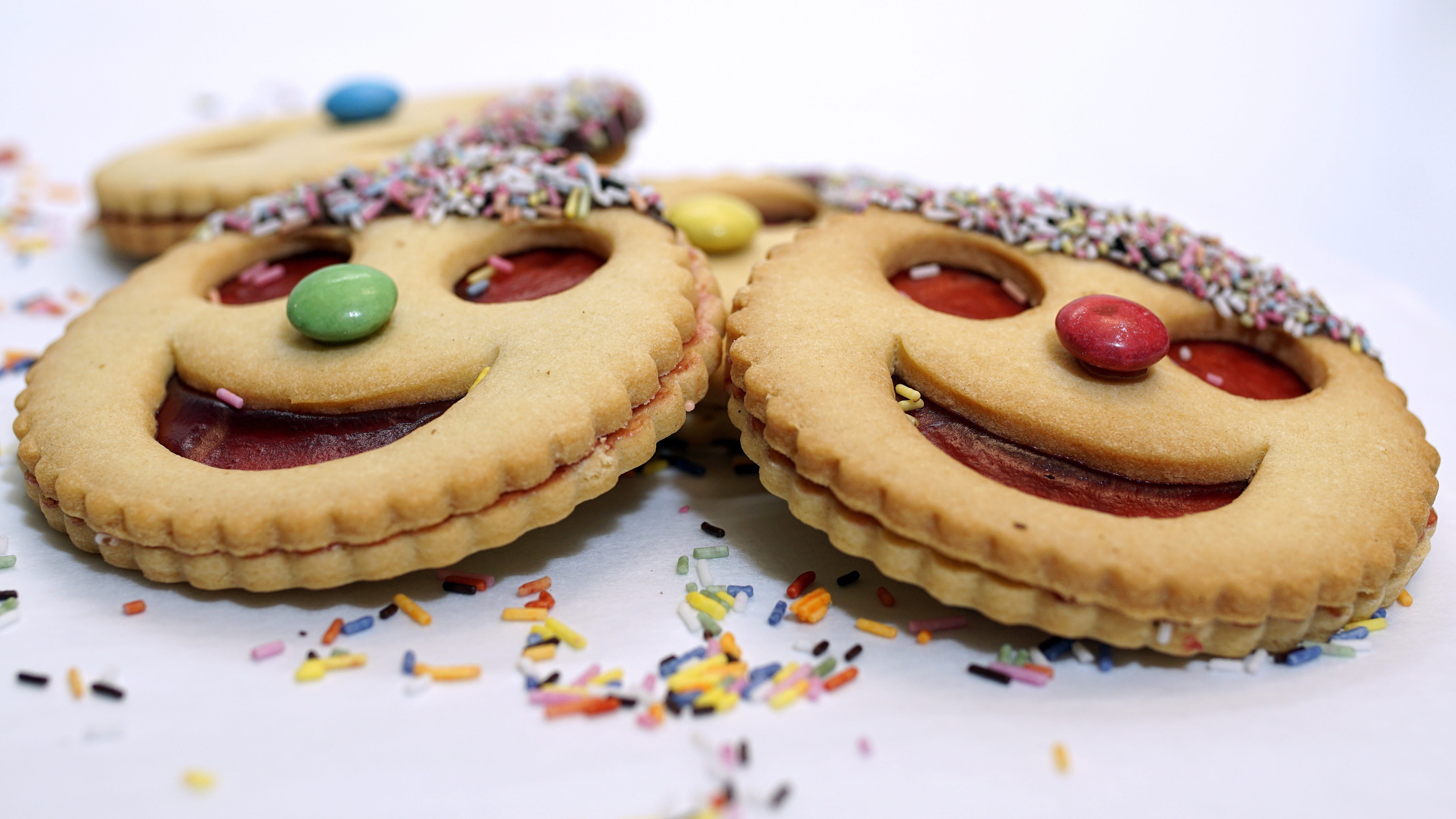 food and drink, carnival, baked pastry item, small cakes, tart - dessert, kids party, cookie, photo, cheerful, 5K, pastry art, color, sweet food, confectionery, HD Wallpaper
