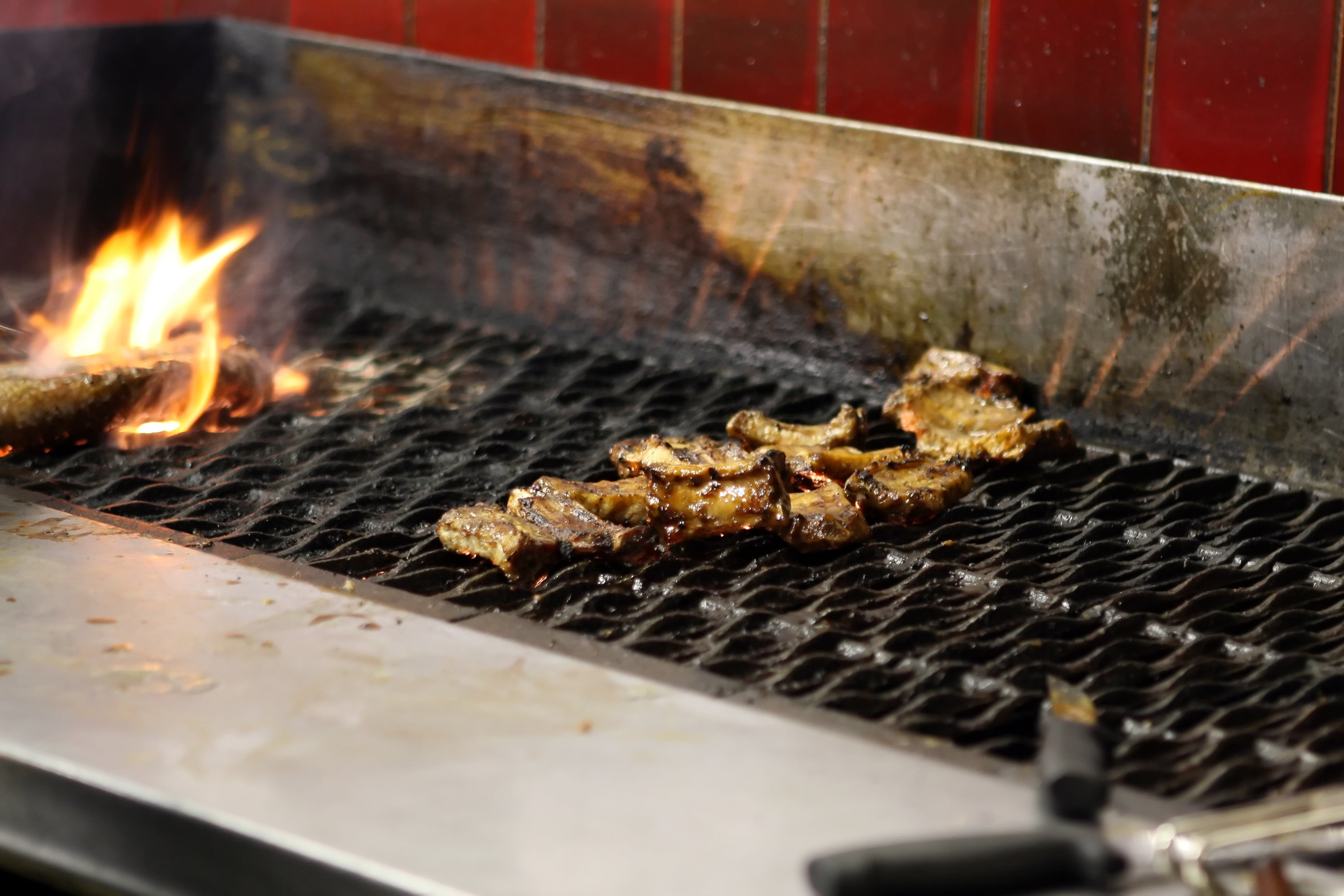 table, barbecue grill, oven, abstract, close-up, grilled, lamb, chops, fire - natural phenomenon, steak, cook, barbeque, fast, fresh, charbroiled, bbq, HD Wallpaper
