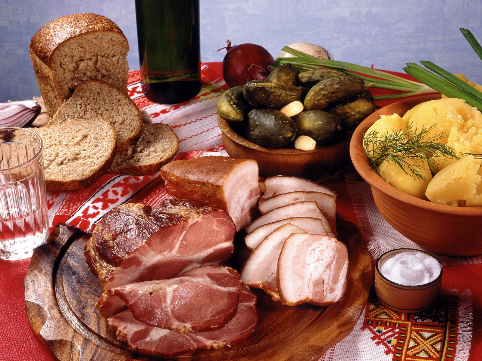 red, ham, cheese, food, cultures, choice, garlic, olive Oil, freshness, indoors, wellbeing, still life, cooking, meal, salami, rustic, dinner, pickles, HD Wallpaper