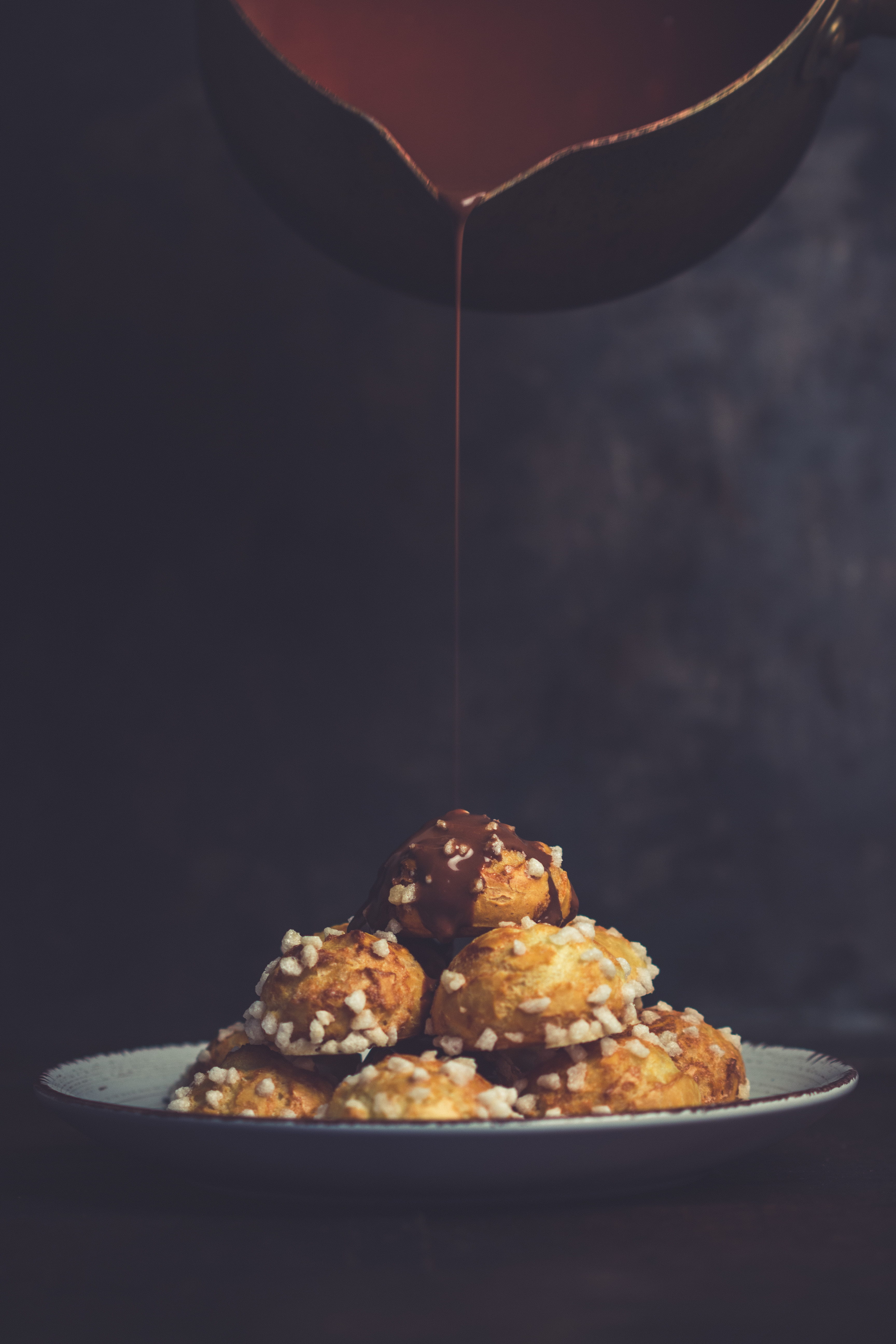 cookies, focus on foreground, liquid, breakfast, indoors, table, fried chicken, wellbeing, studio shot, unhealthy eating, dessert, indulgence, temptation, Phone HD Wallpaper
