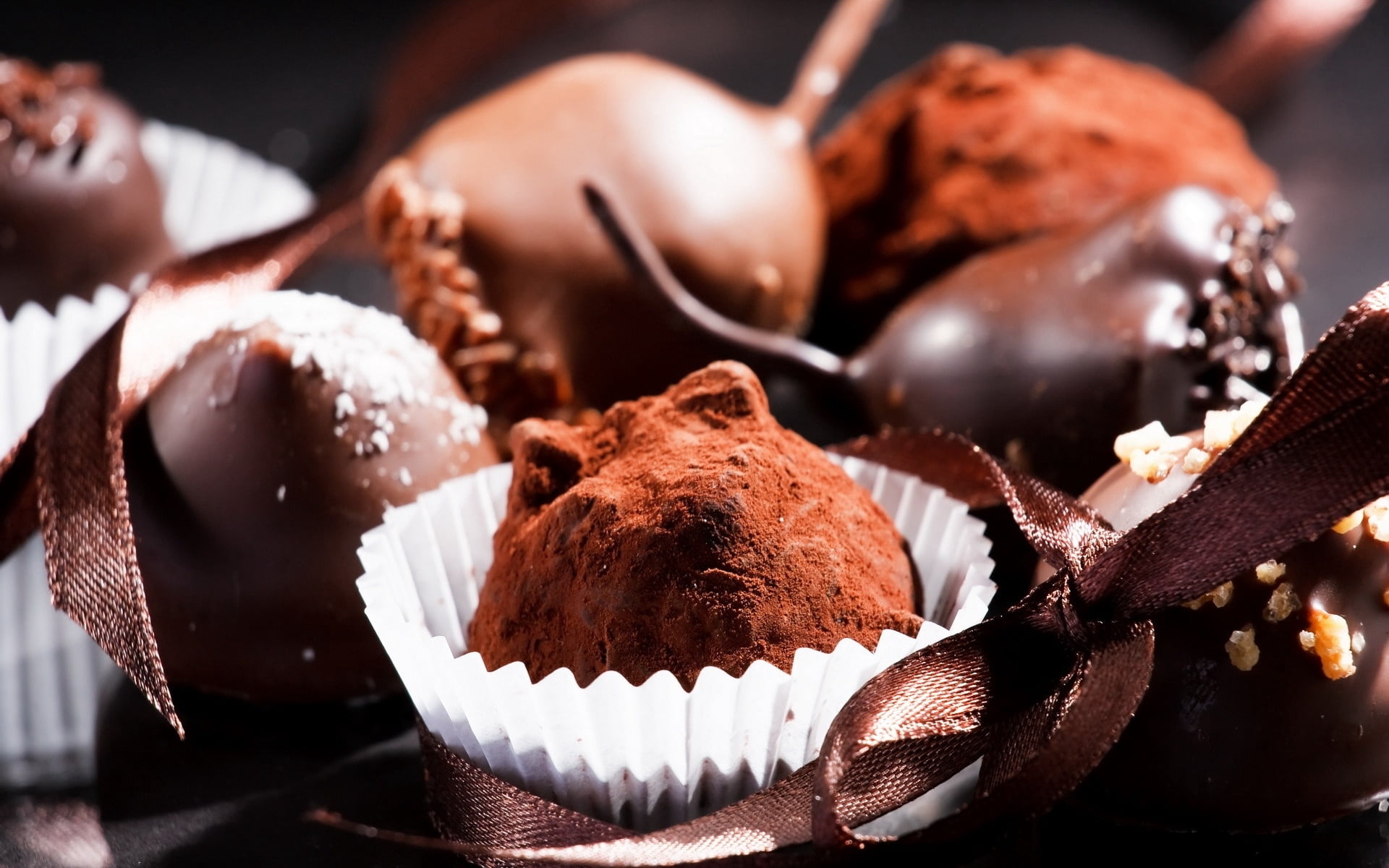 indulgence, snack, selective focus, chocolate, food, still life, close-up, gourmet, freshness, brown, food and drink, sweets, refreshment, backgrounds, HD Wallpaper