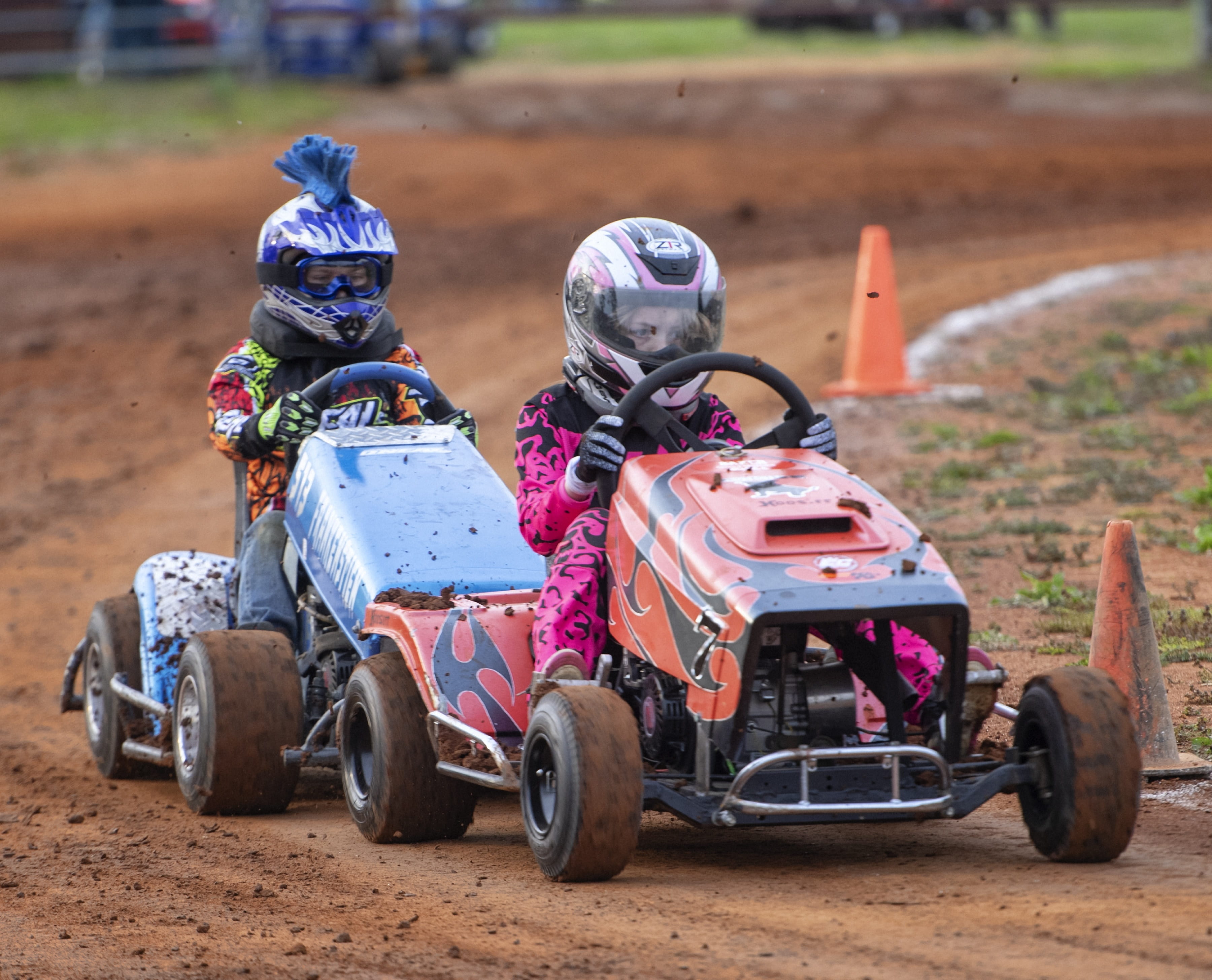 2K, dirt, driving, two people, land, outdoors, sitting, mower, day, car, automotive, childhood, adventure, road, racing, speed, sports, competition, child, HD Wallpaper