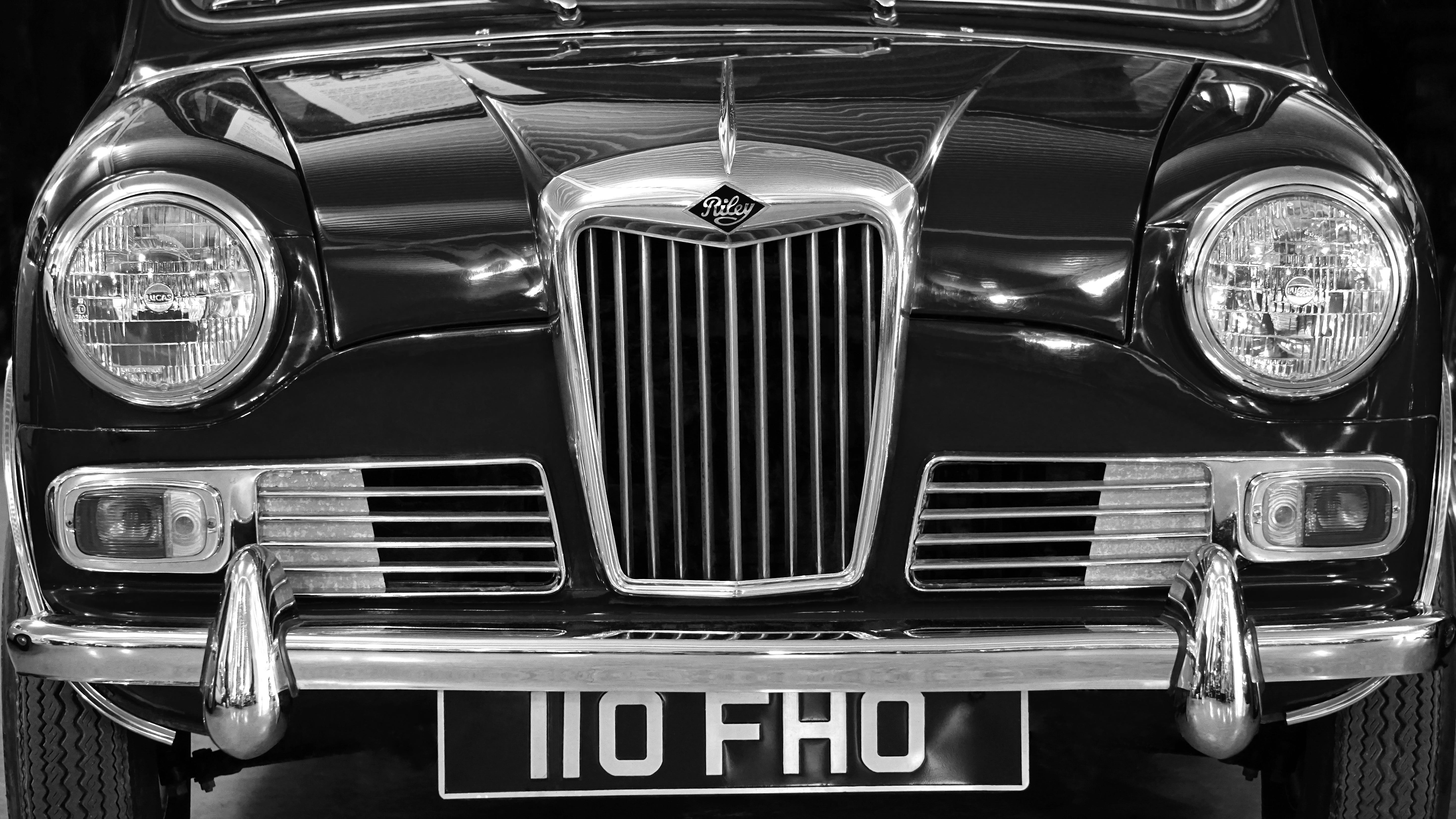 photography, mode of transportation, british car, shiny, silver colored, british, english, metal grate, england, grate, collectors car, auto, kingdom, antique, HD Wallpaper