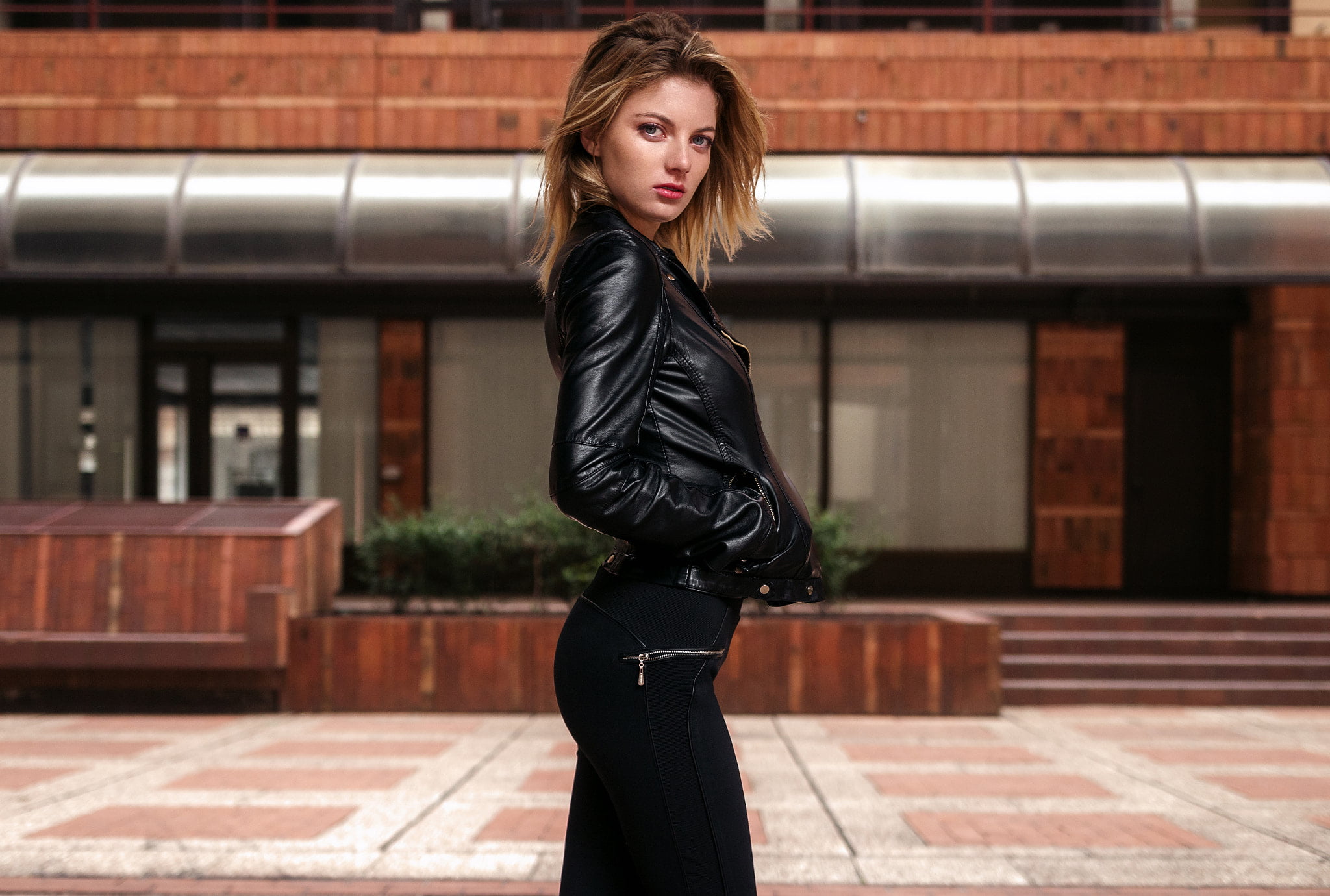 clothing, three quarter length, leather jackets, females, fashion, standing, hairstyle, jacket, young women, Fabien Mir, beautiful people, blonde, beauty, HD Wallpaper