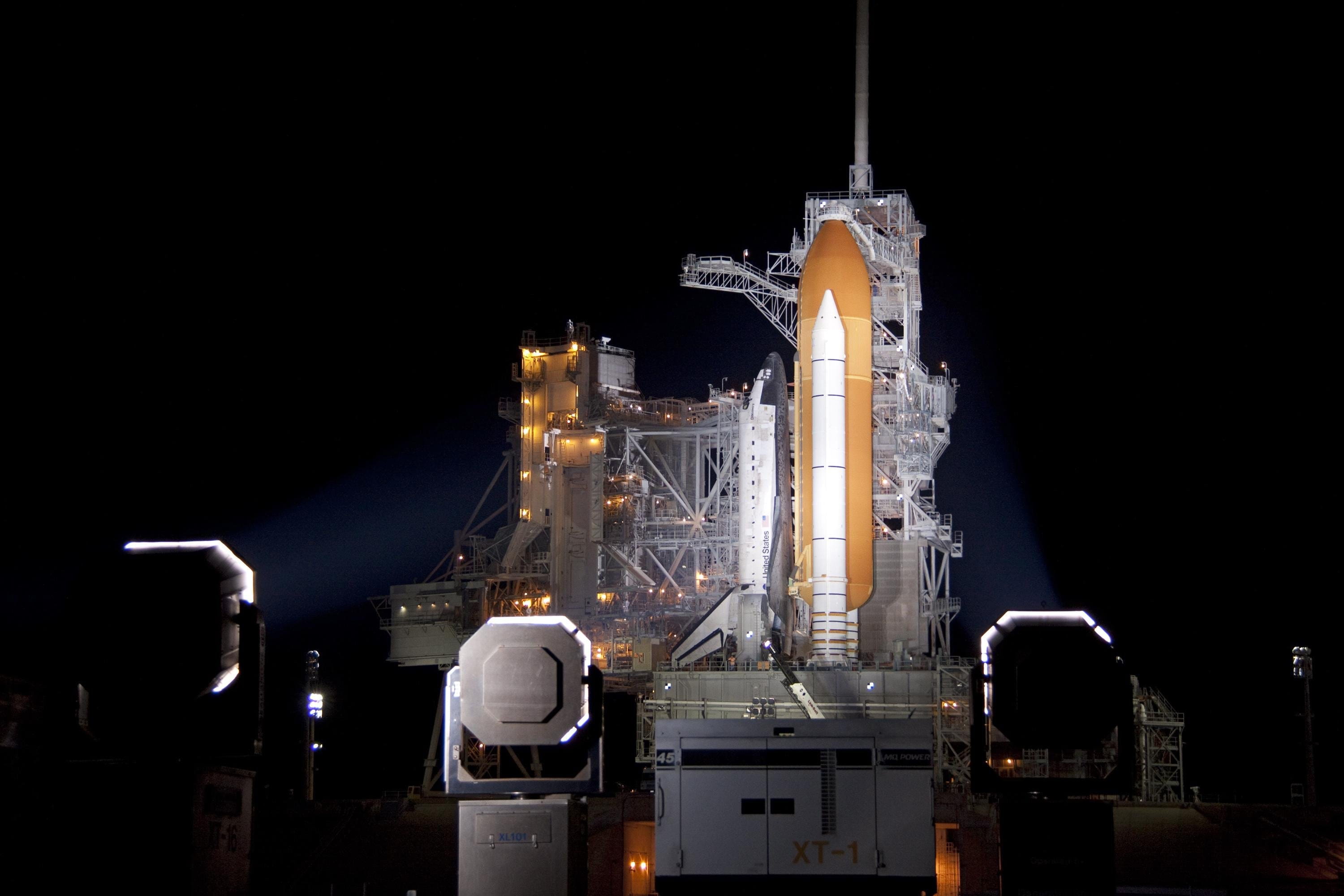 no people, nasa, built structure, Liftoff, distillation, smoke stack, transportation, cosmonautics, city, aerospace, nature, ship, technology, factory, HD Wallpaper