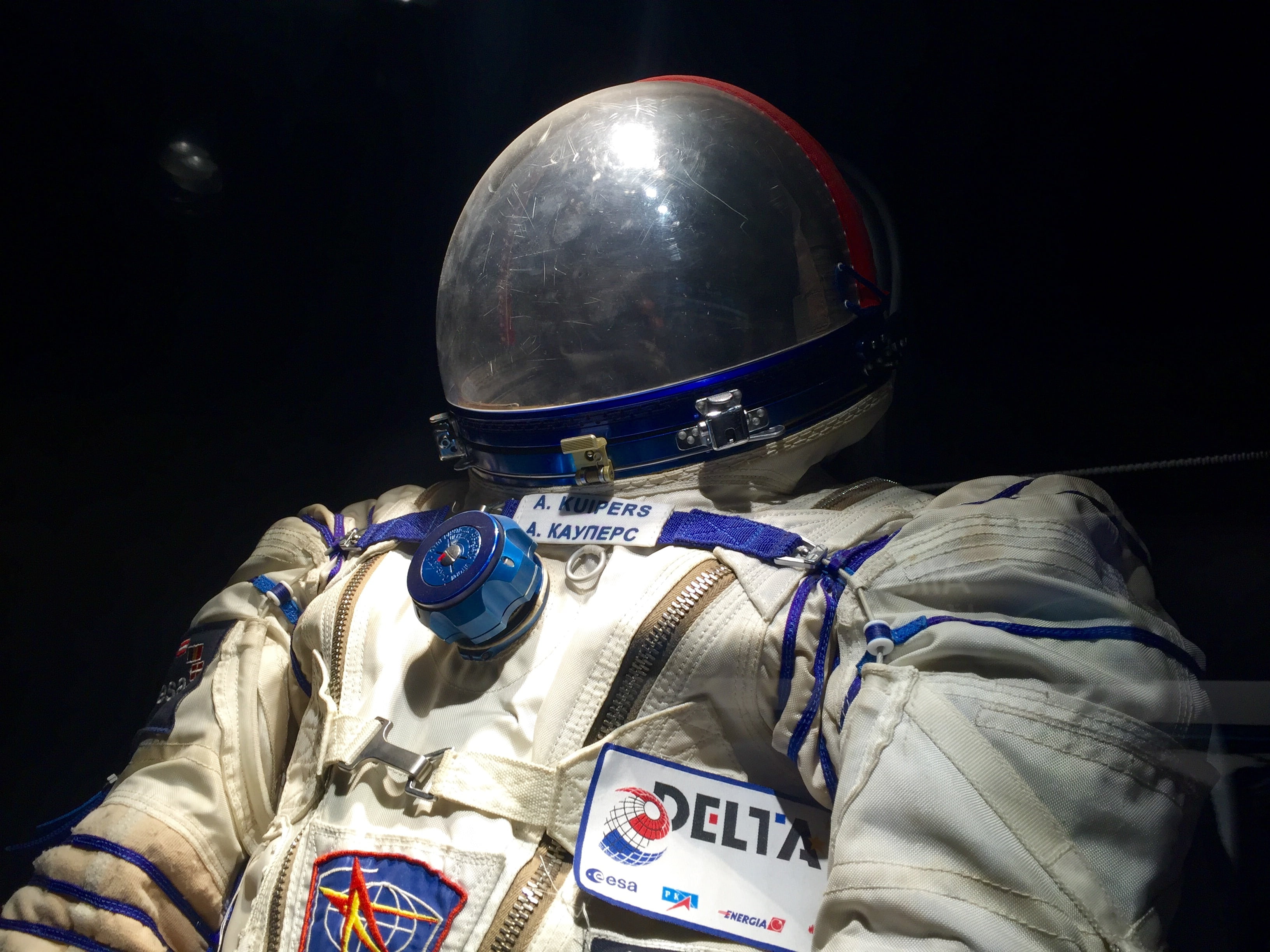 cosmos, andre coopers, esa, spacelab, military, sport, people, studio shot, waist up, sports equipment, unrecognizable person, adult, headshot, helmet, HD Wallpaper