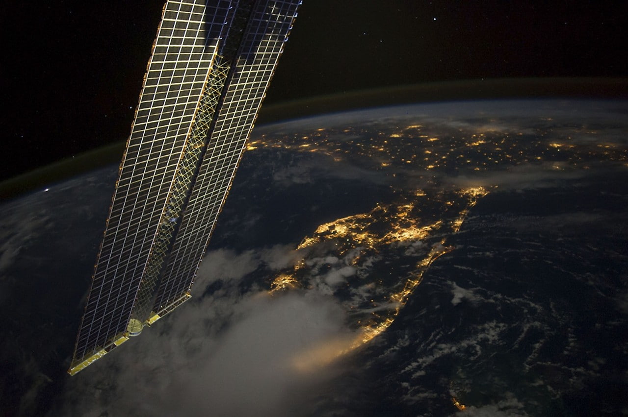 space station, planet earth, satellite view, planet - space, star - space, astronomy, global communications, 720P, space, motion, sport, night, sky, water, HD Wallpaper