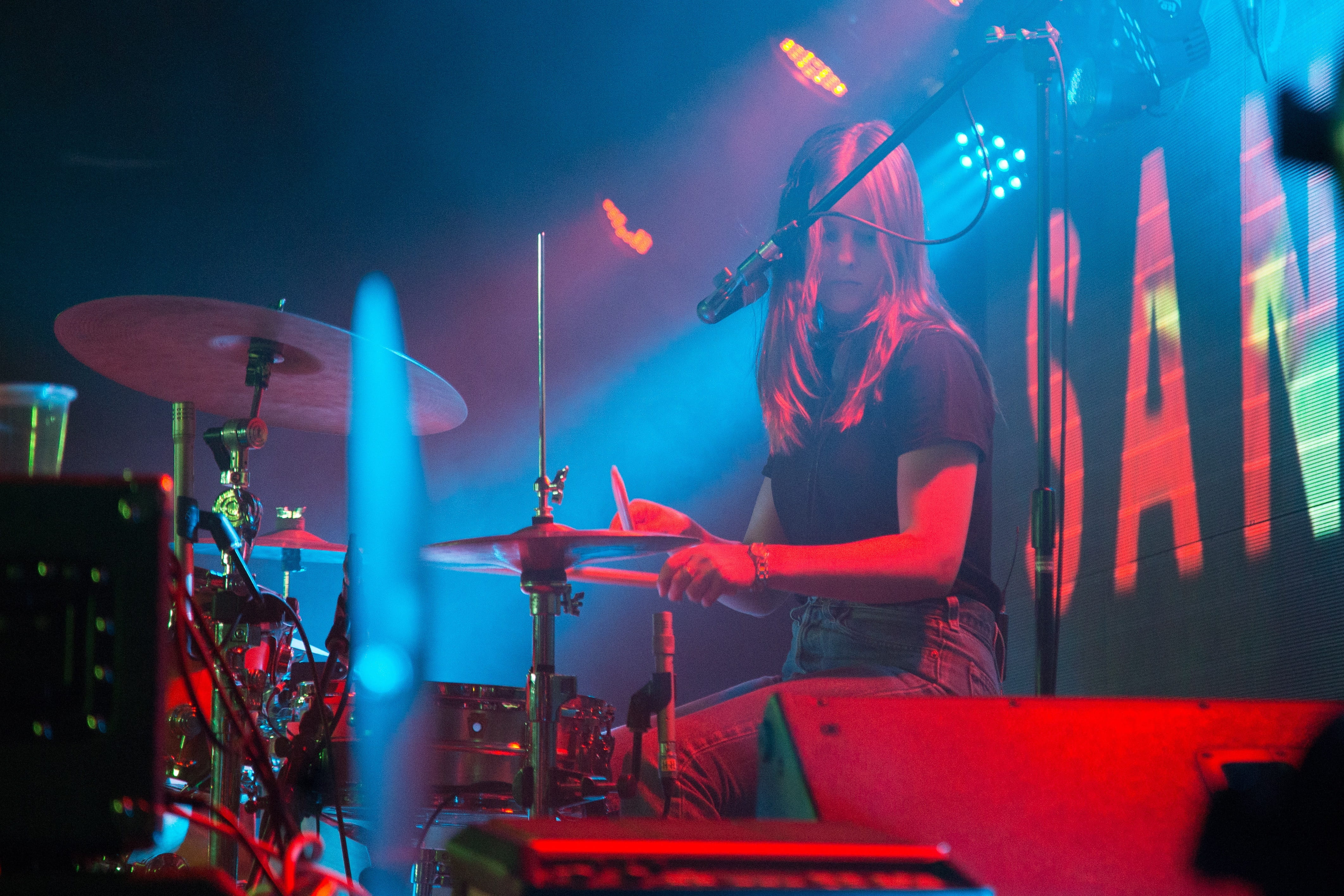 waist up, stage, event, concert, dark, nightlife, microphone, occupation, arts culture and entertainment, dj, woman, input device, artist, musician, sticks, HD Wallpaper