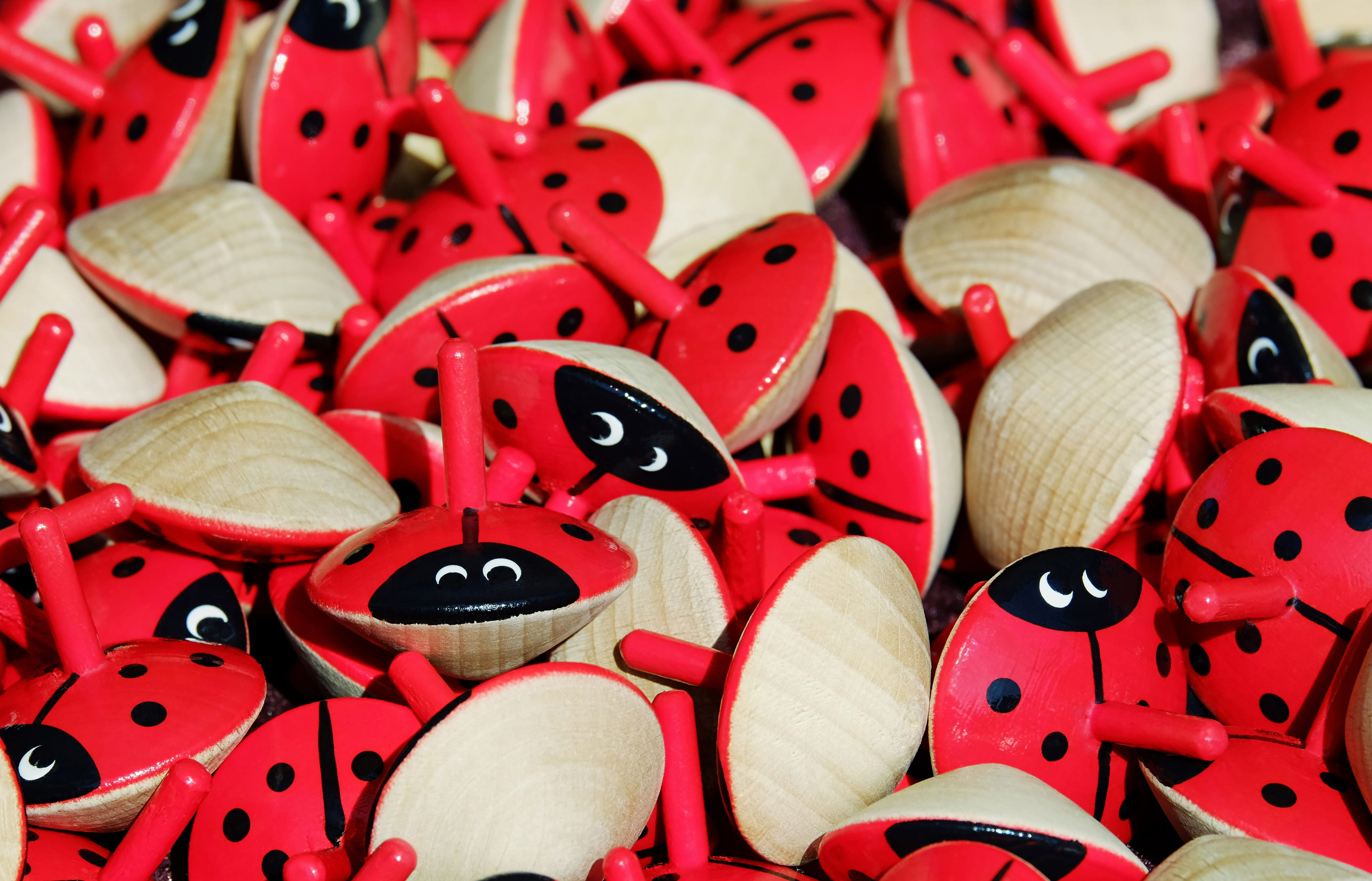 retail, no people, still life, full frame, ladybug, arrangement, artwork, choice, lacquered wood, stack, indoors, market, humming top, abundance, sale, HD Wallpaper