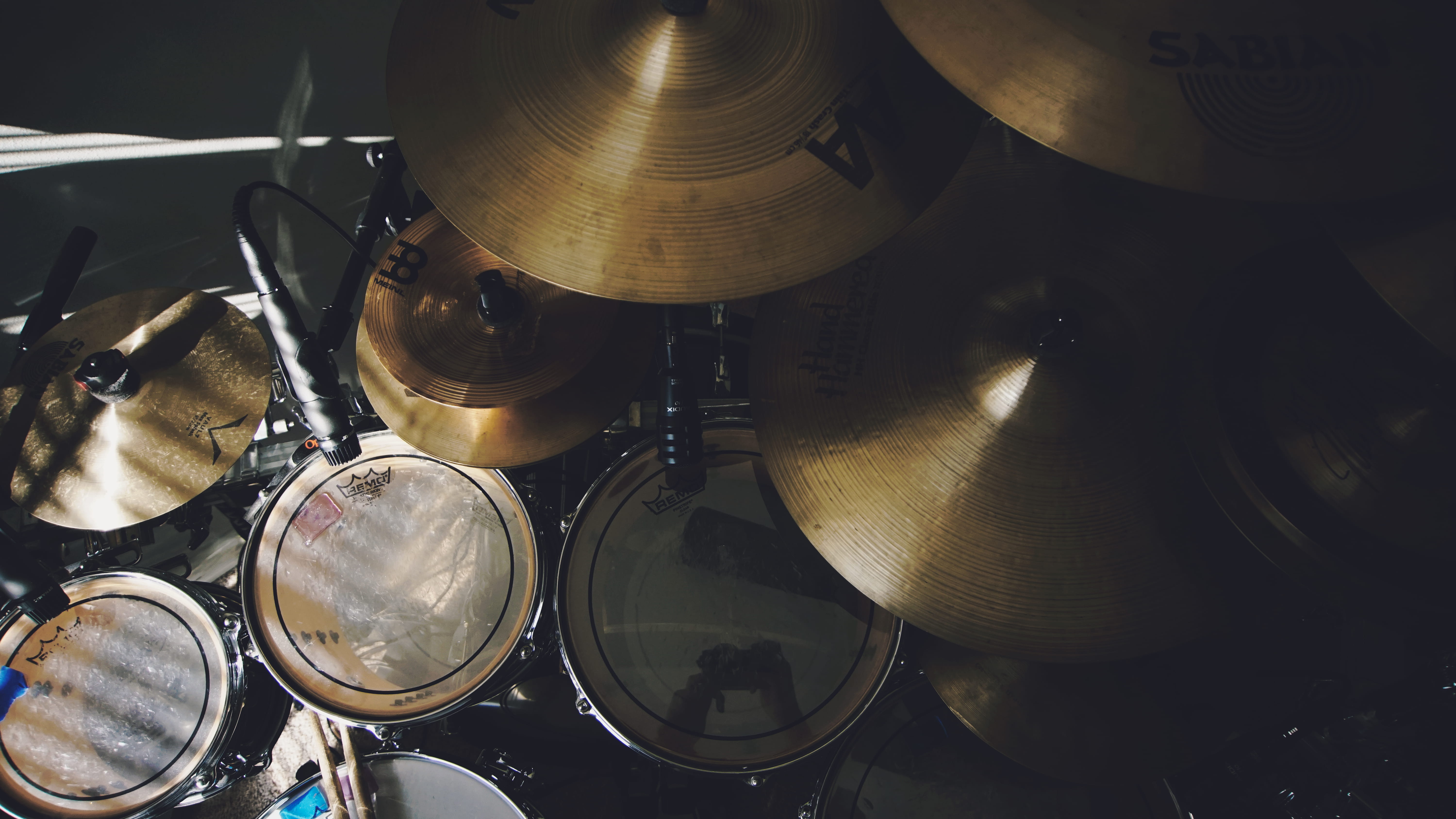 5K, day, group, arts culture and entertainment, no people, close-up, musical equipment, still life, metal, shiny, indoors, drum, music, contrast, choice, HD Wallpaper