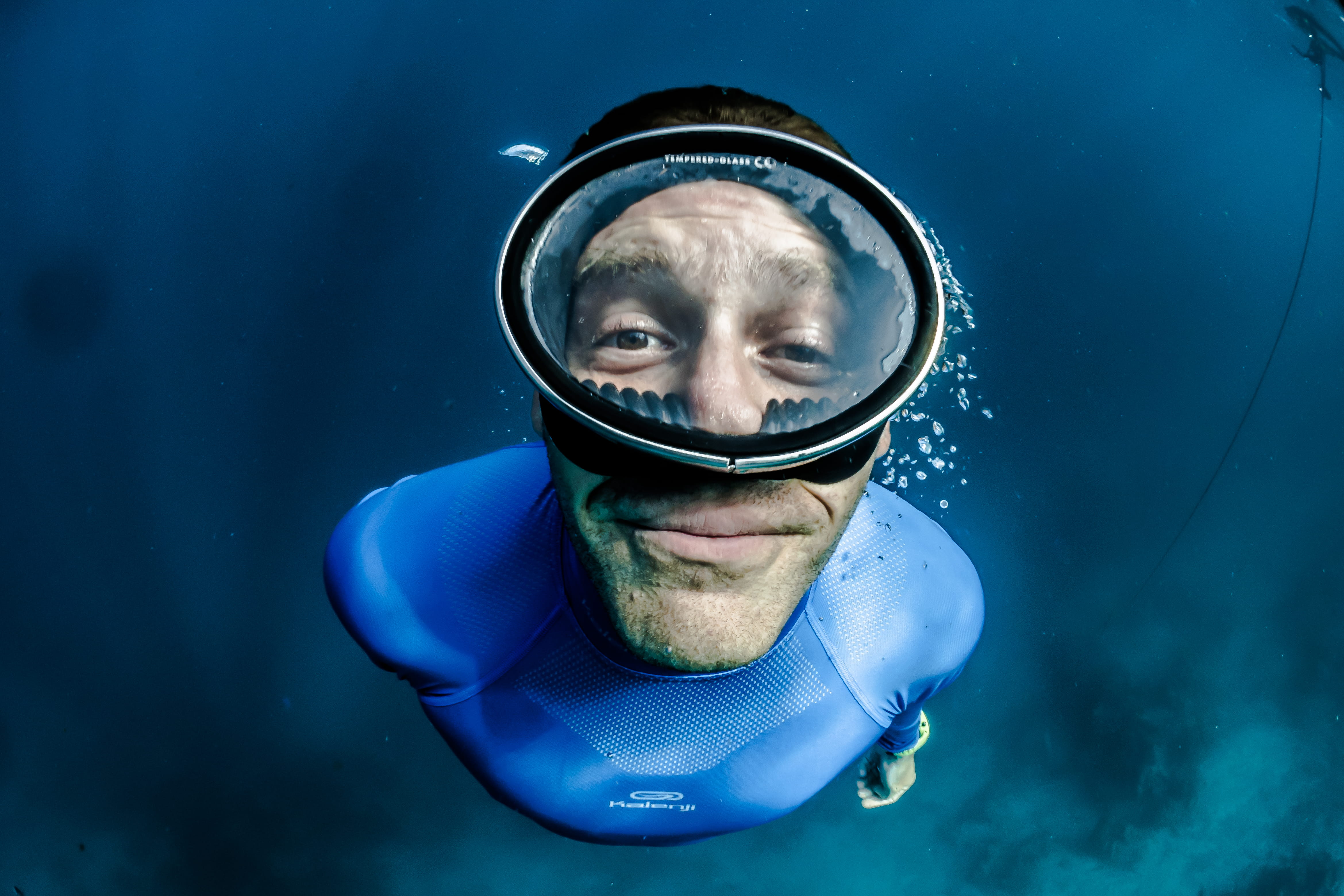 scuba diving, aquatic, portrait, diving, eyewear, sea, person, aqua scuba, human, headshot, looking at camera, water, undersea, swimming, man, front view, HD Wallpaper