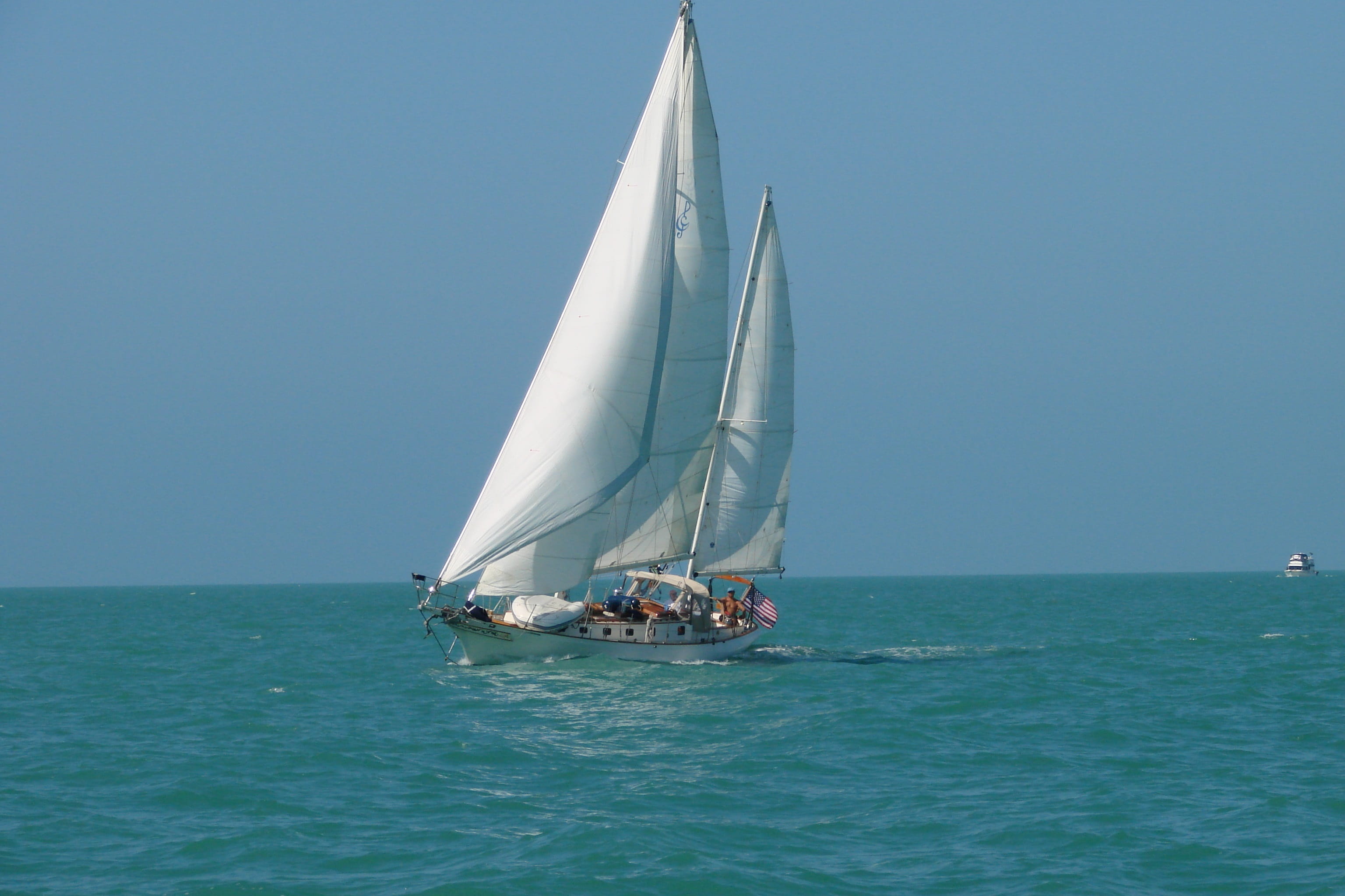 blue, sailboat, horizon over water, yacht, beauty in nature, mode of transportation, dry tortugas, transportation, 2K, cutter, outdoors, water, clear sky, HD Wallpaper