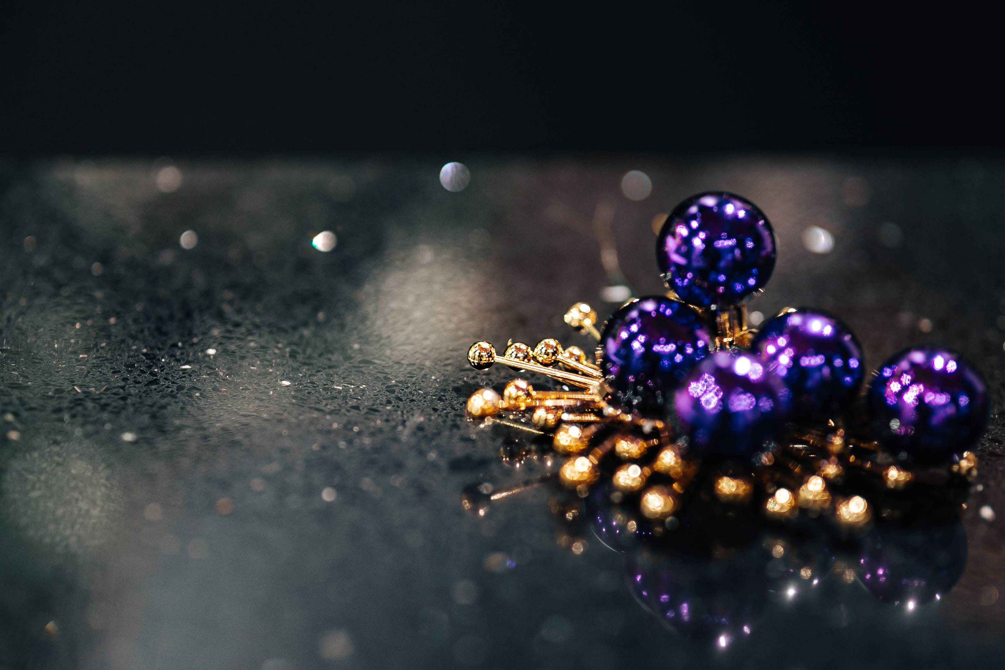 backgrounds, blue, christmas ornaments, Golden, indoors, precious gem, defocused, holiday, fashion, art and craft, decoration, luxury, shiny, personal accessory, HD Wallpaper